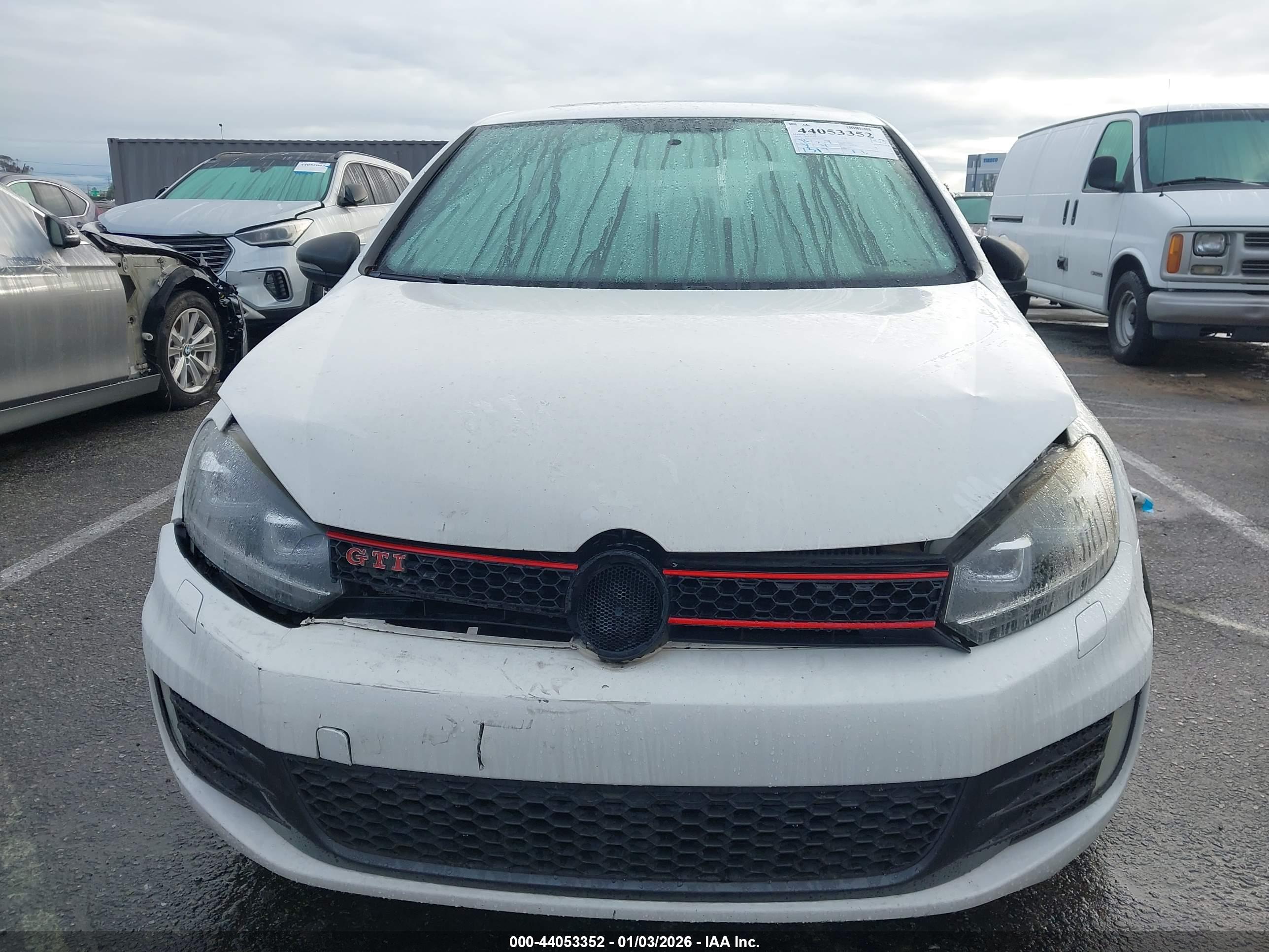 VOLKSWAGEN GTI image 6