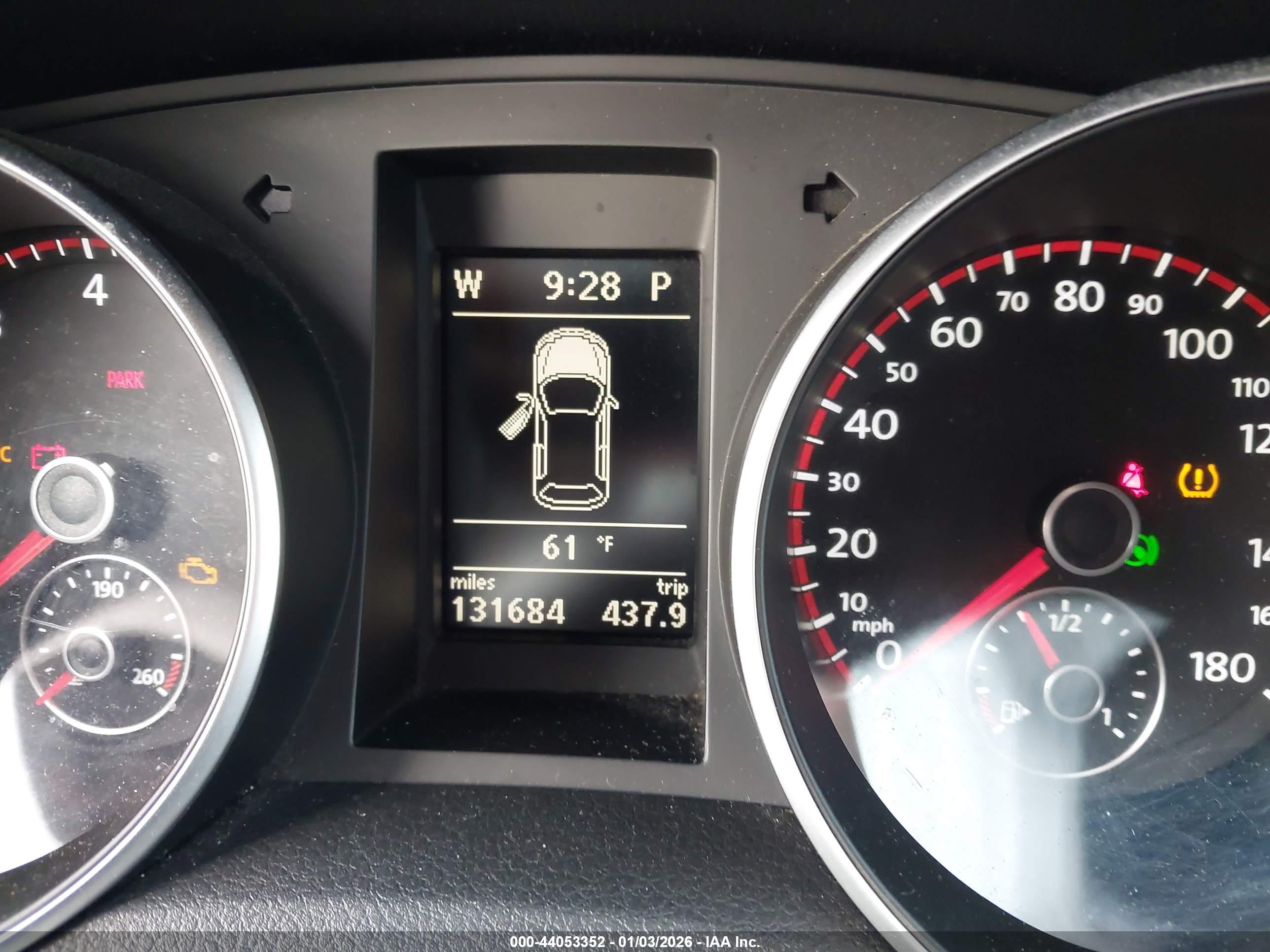 VOLKSWAGEN GTI image 7