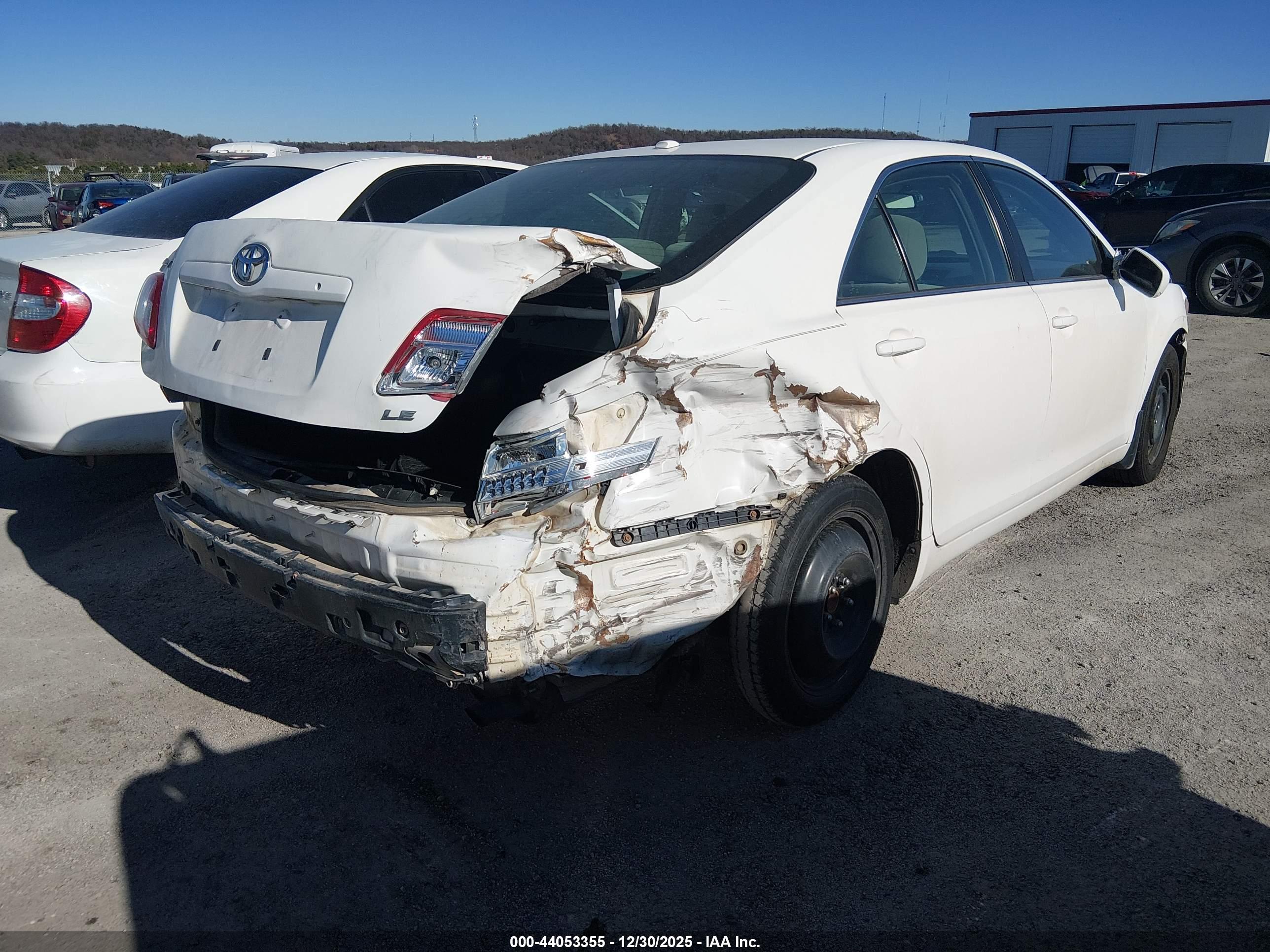 TOYOTA CAMRY image 4