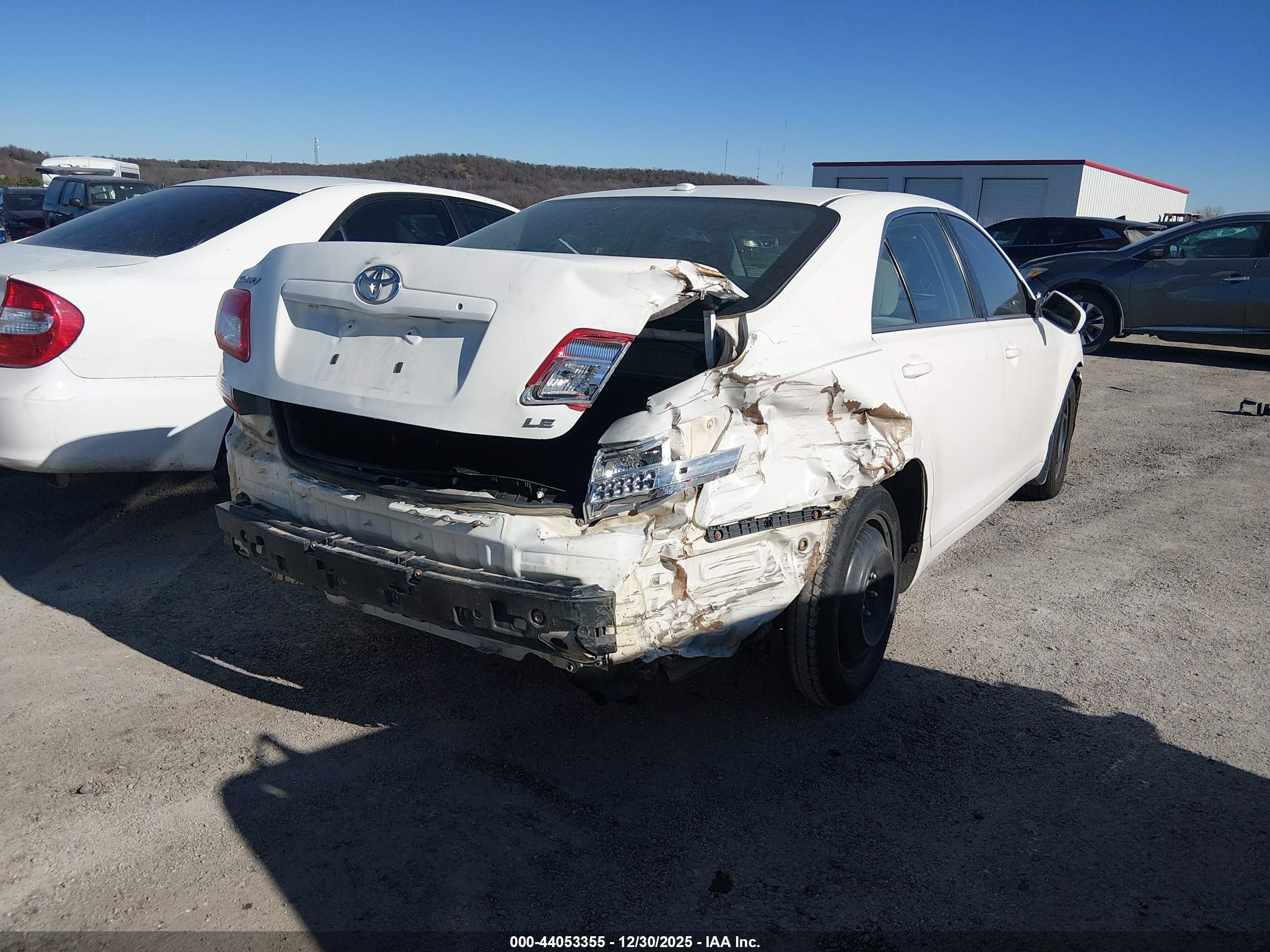 TOYOTA CAMRY image 6
