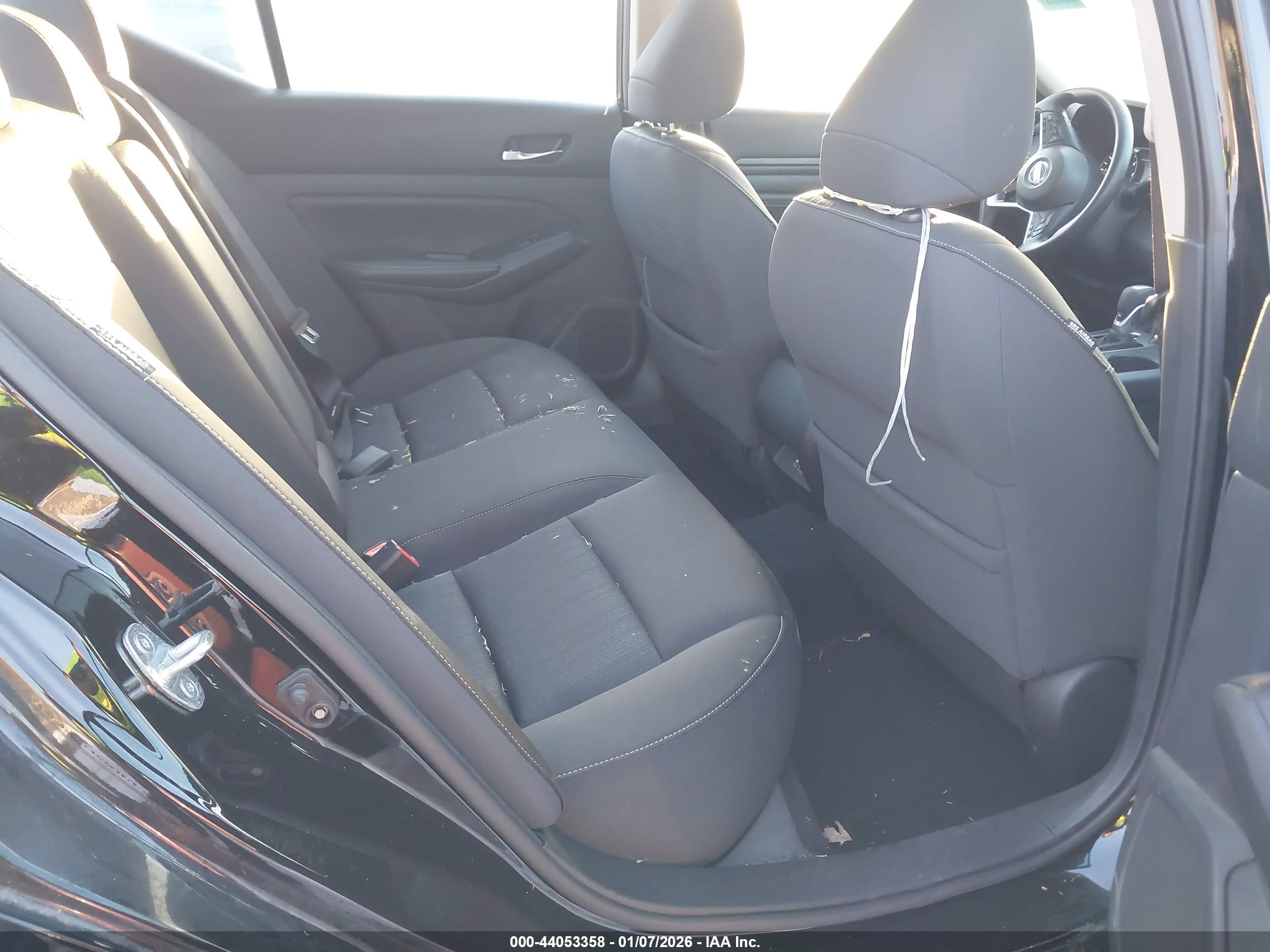 NISSAN ALTIMA image 8