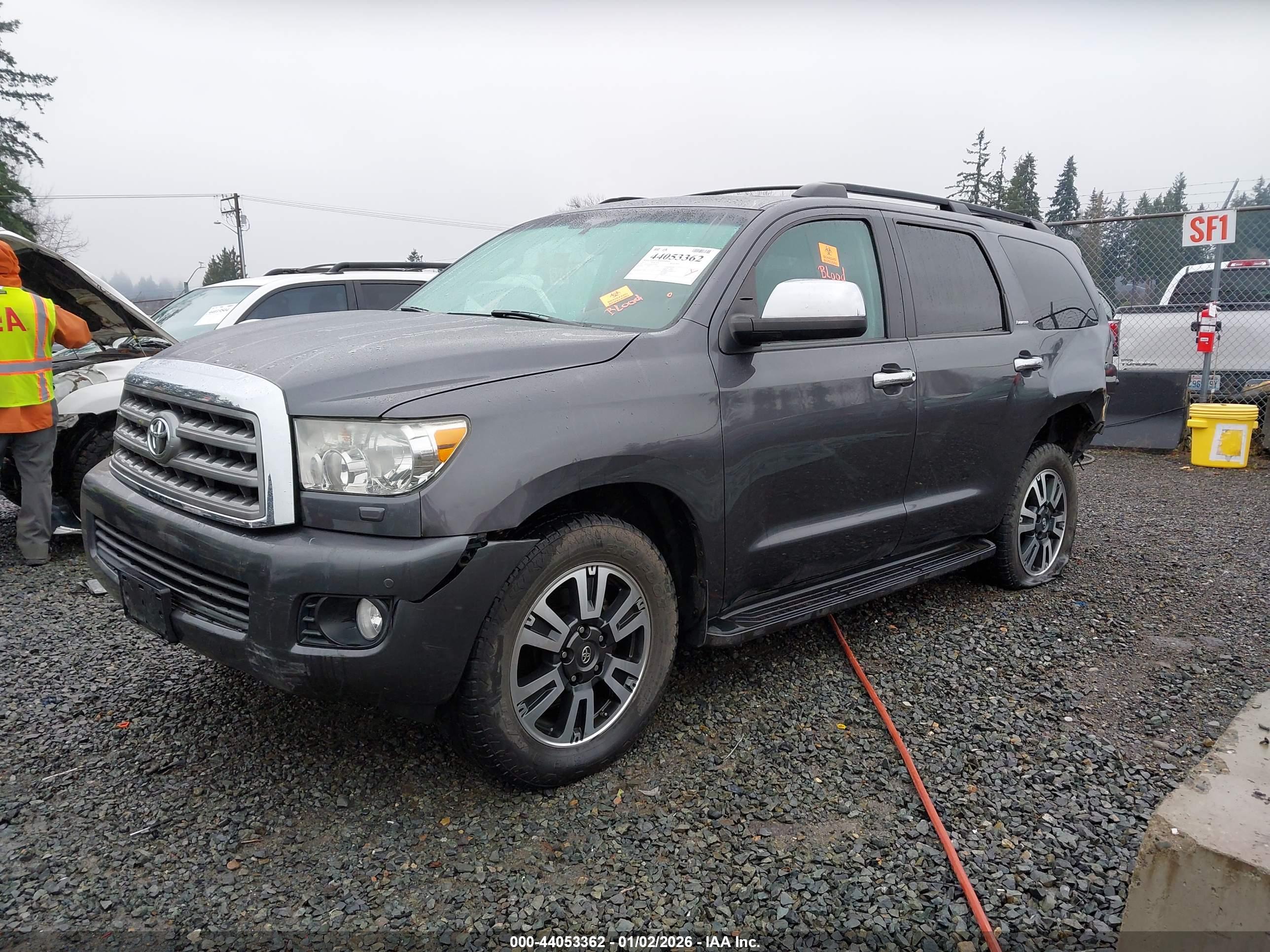 TOYOTA SEQUOIA image 2