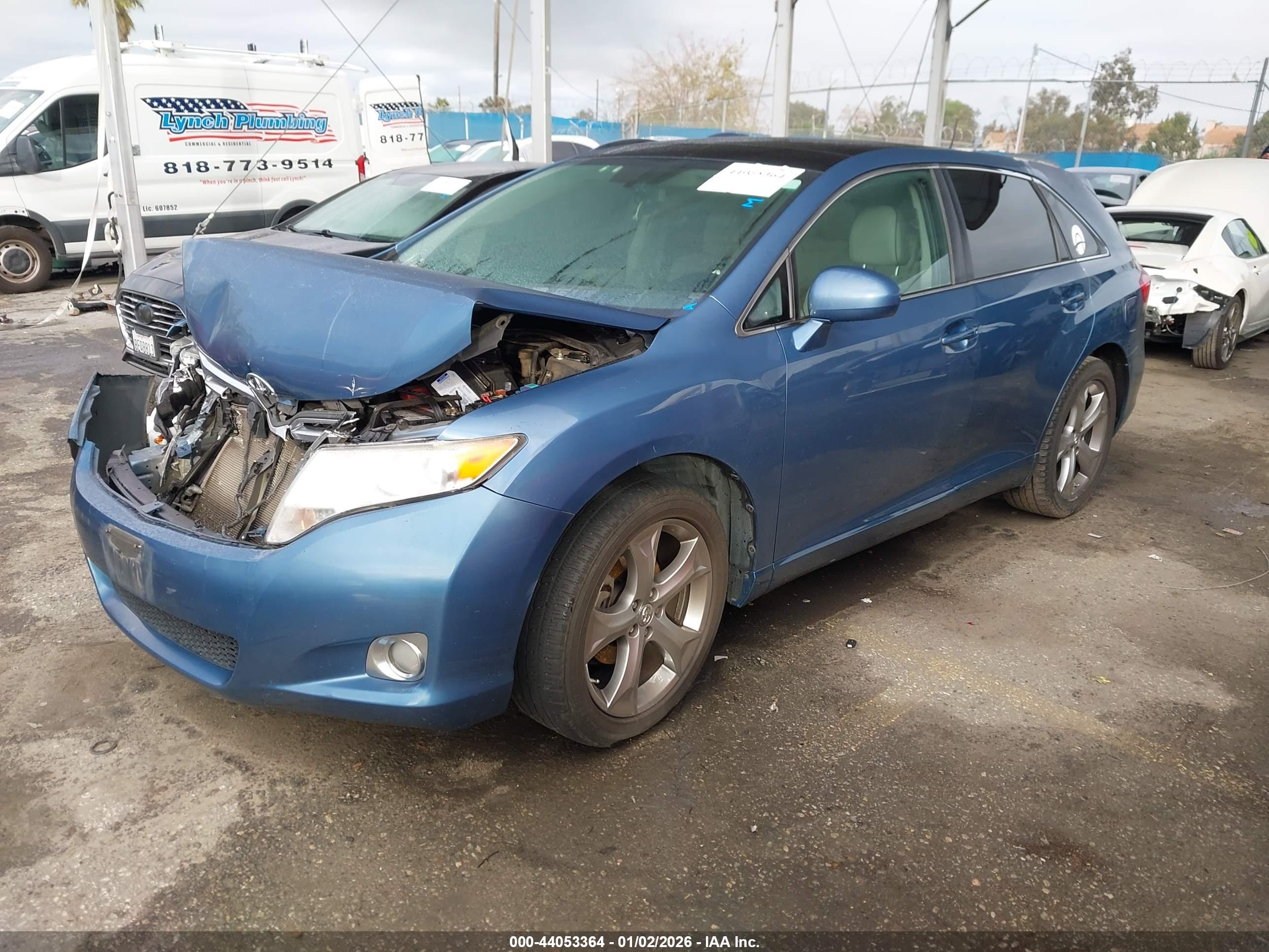 TOYOTA VENZA image 2