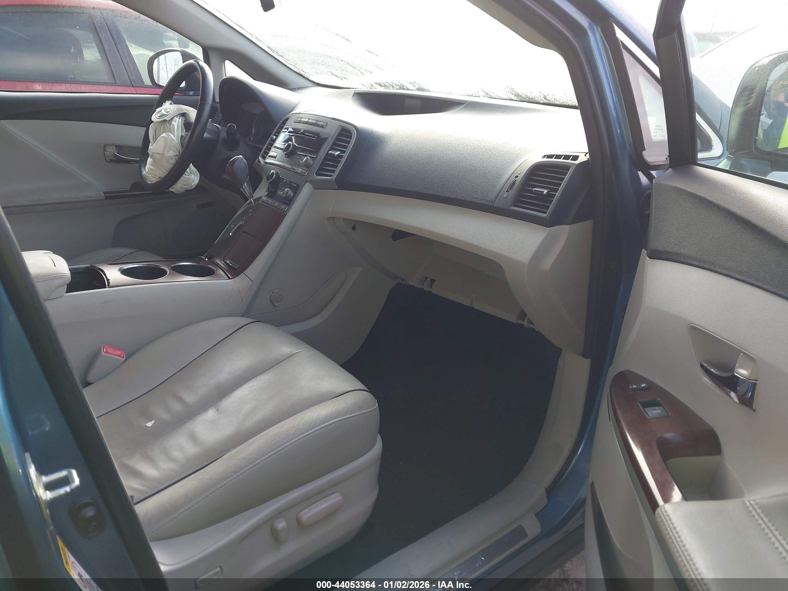 TOYOTA VENZA image 5