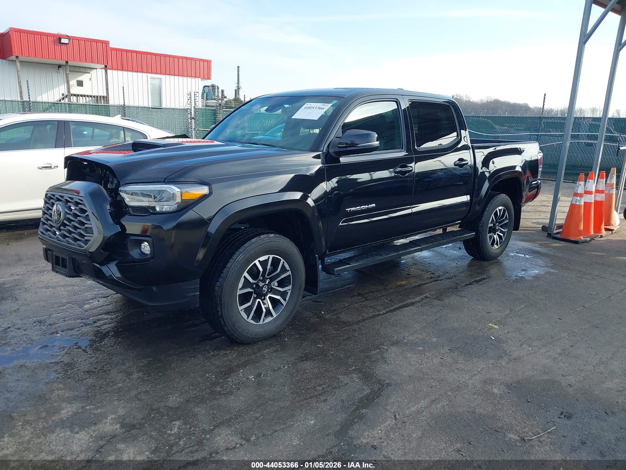 TOYOTA TACOMA image 2