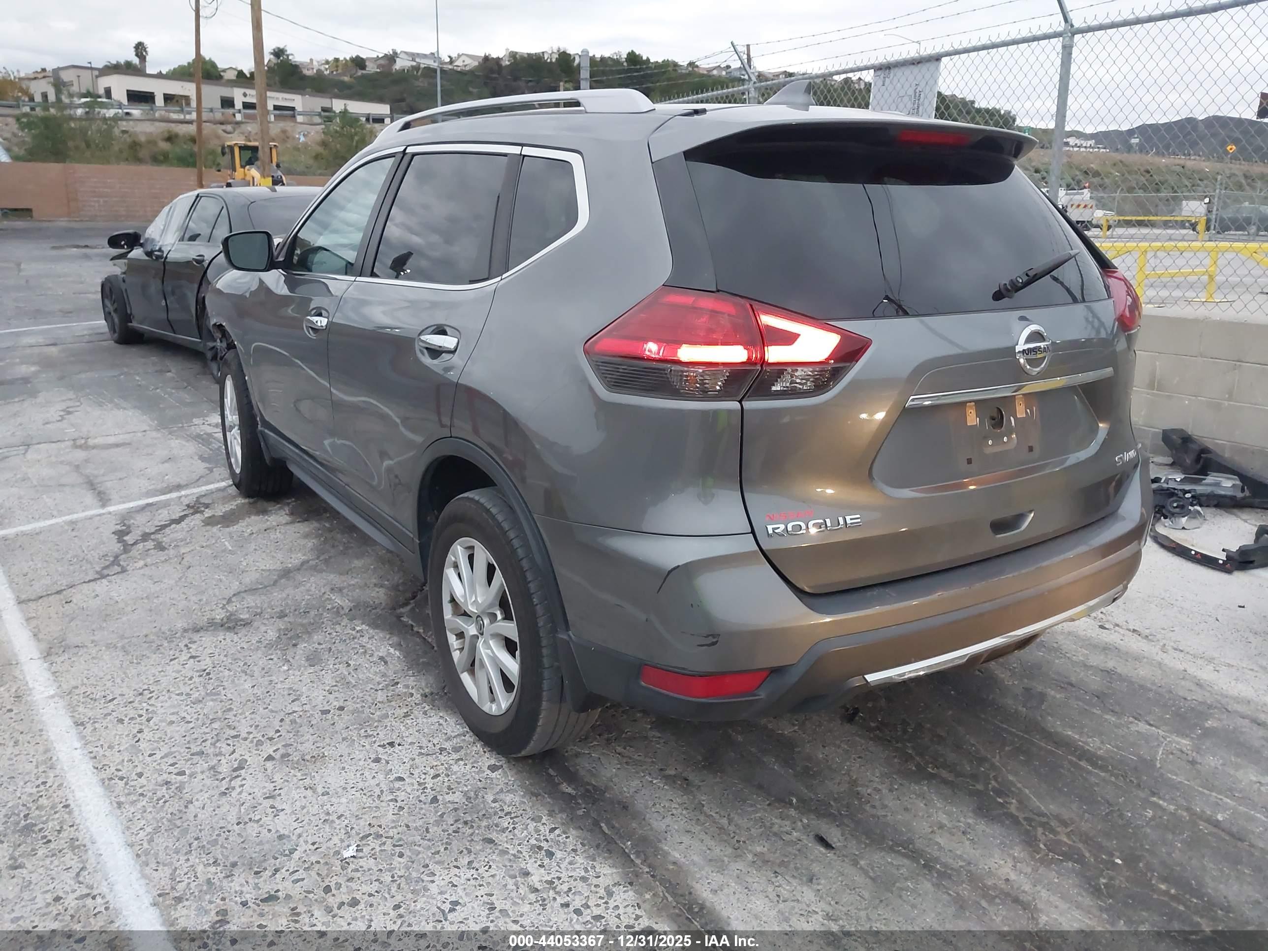 NISSAN ROGUE image 3