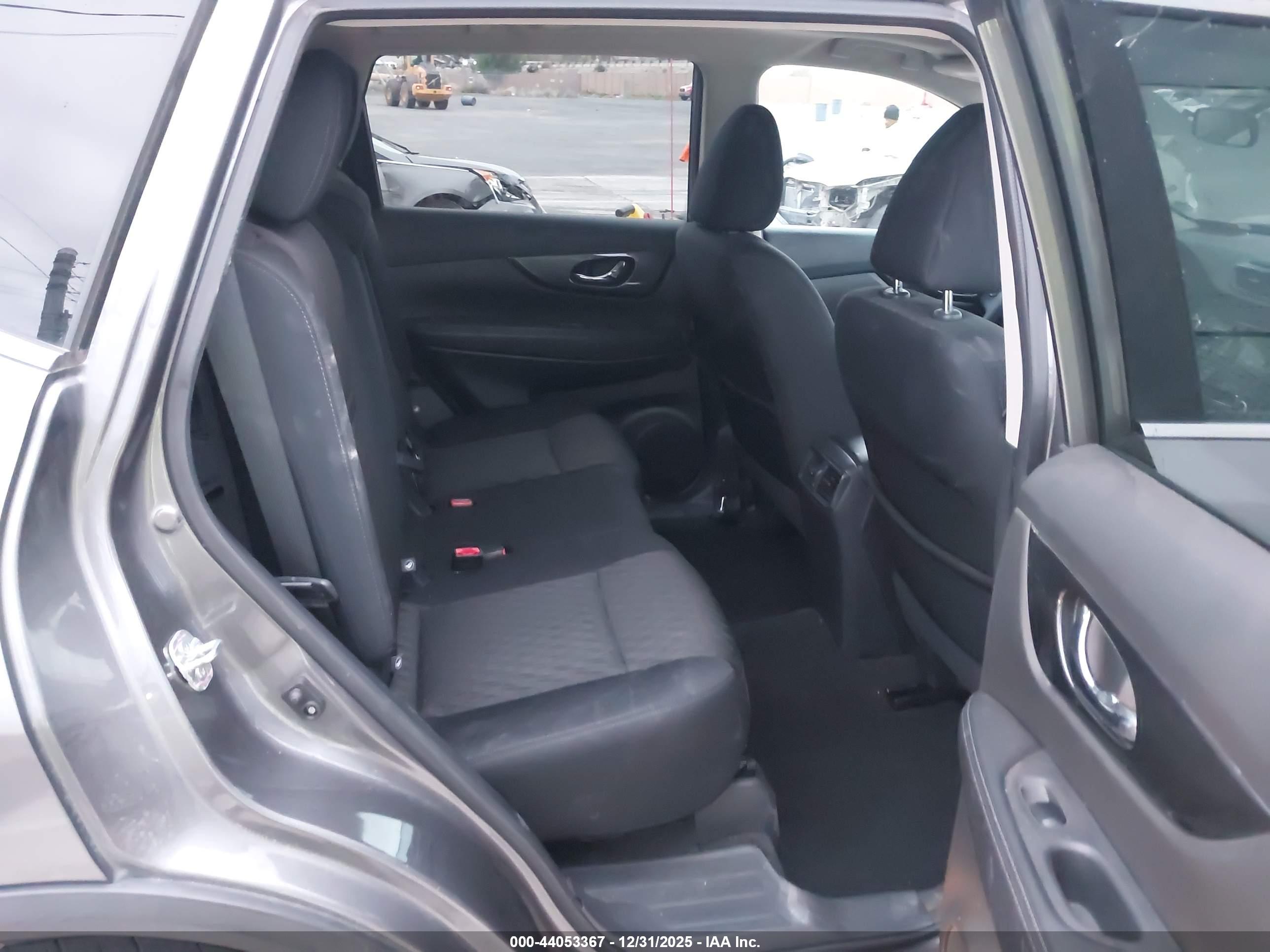 NISSAN ROGUE image 8