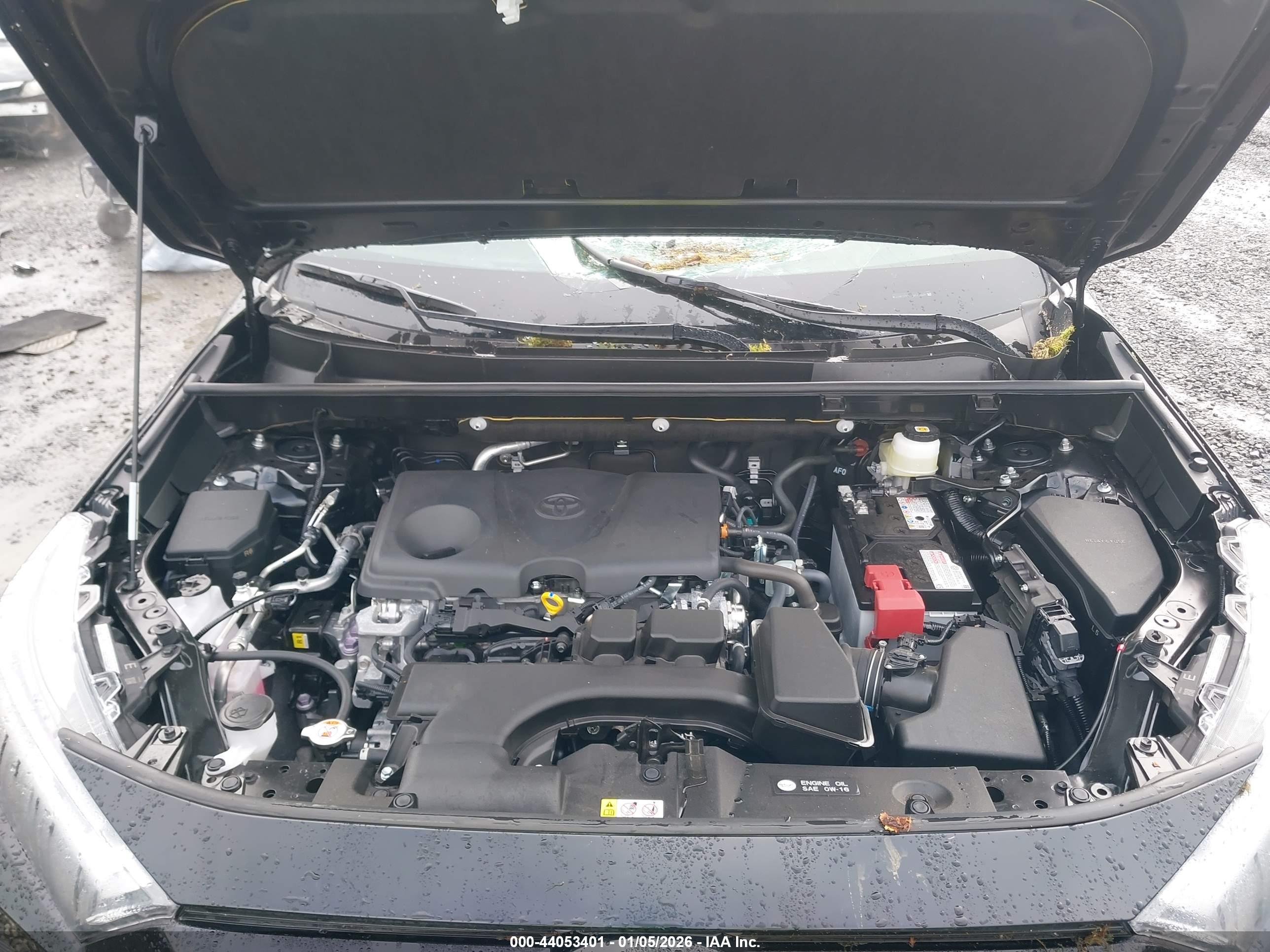 TOYOTA RAV4 image 10