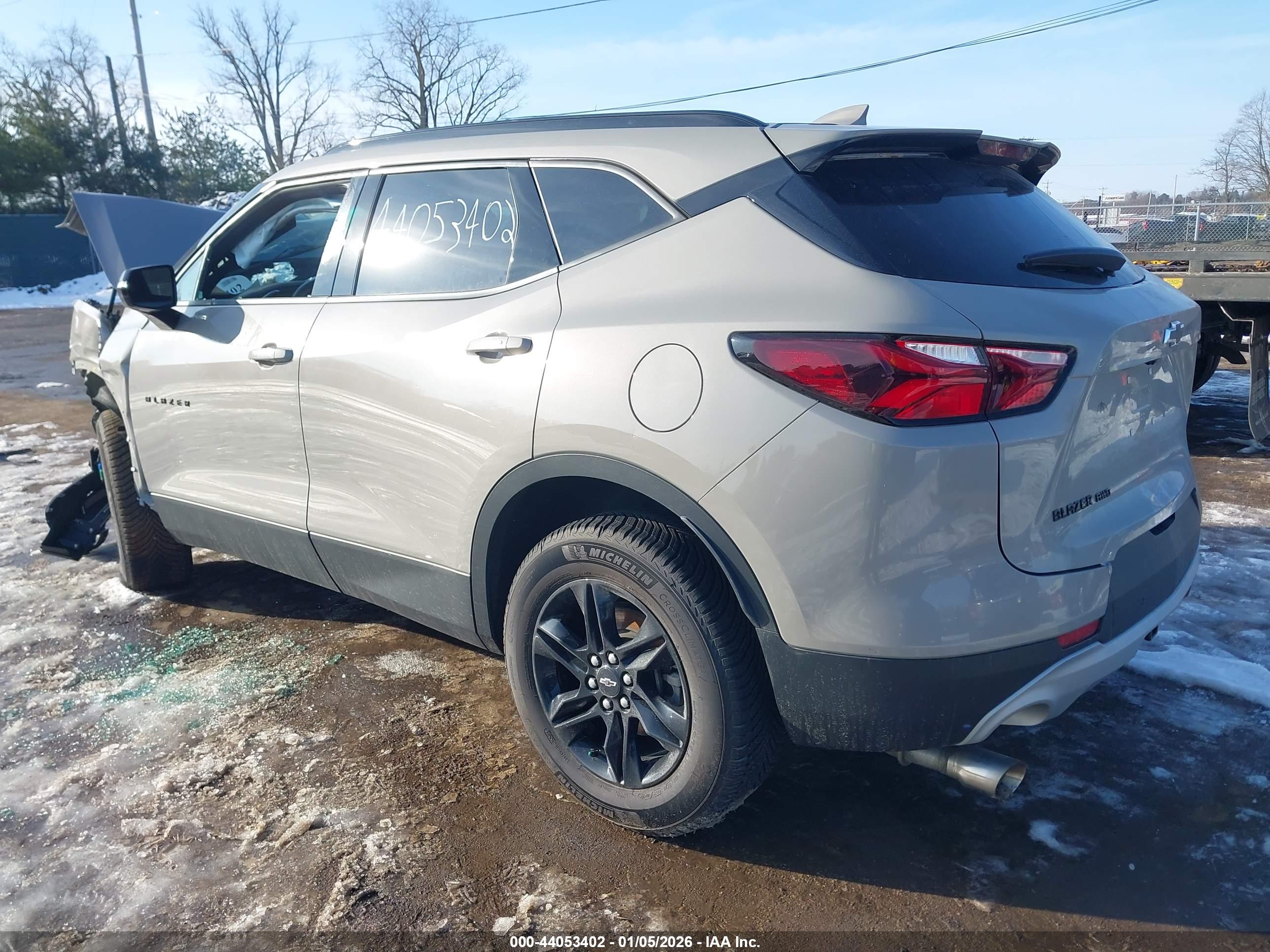 CHEVROLET BLAZER image 3
