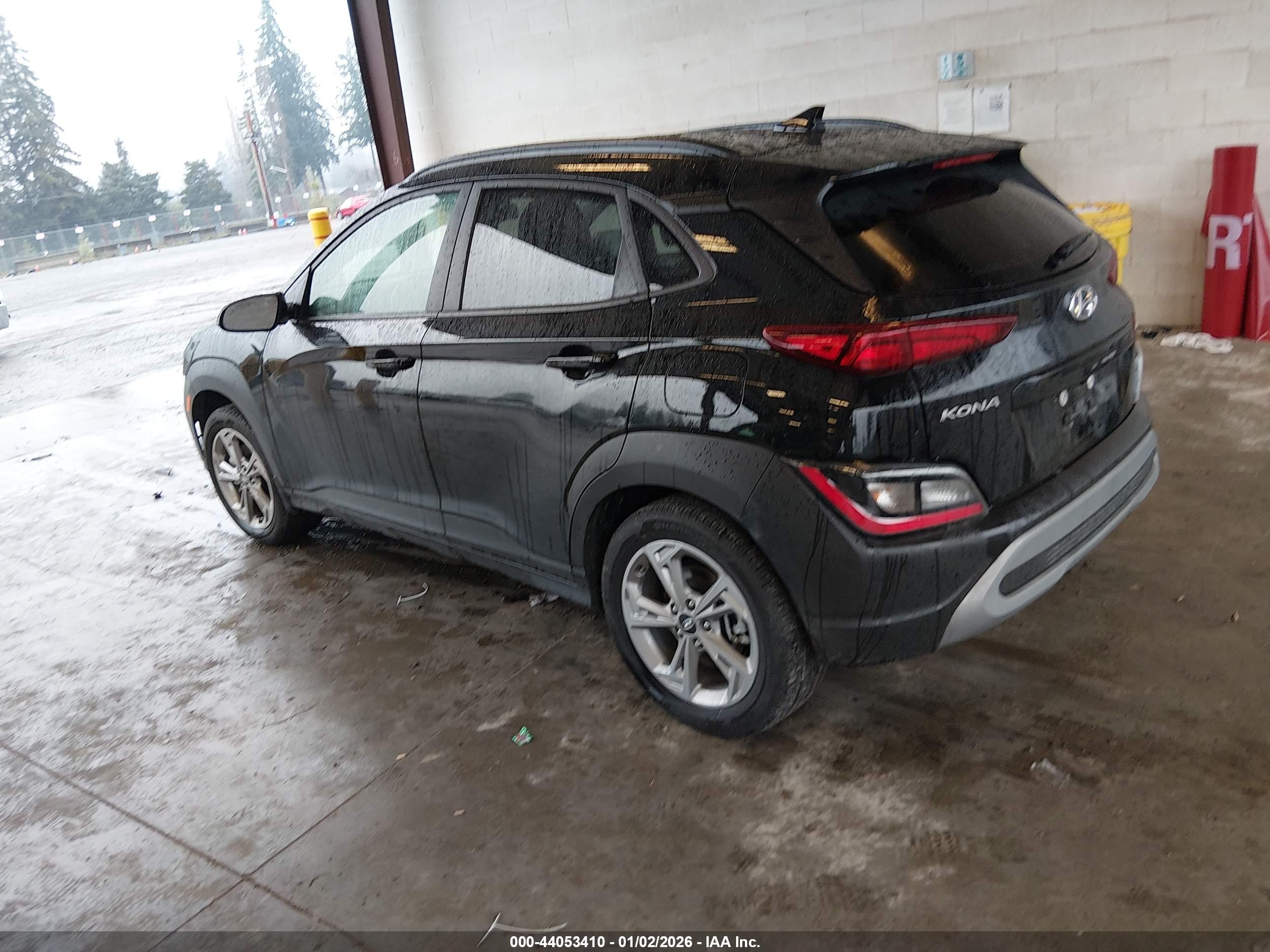 HYUNDAI KONA image 3