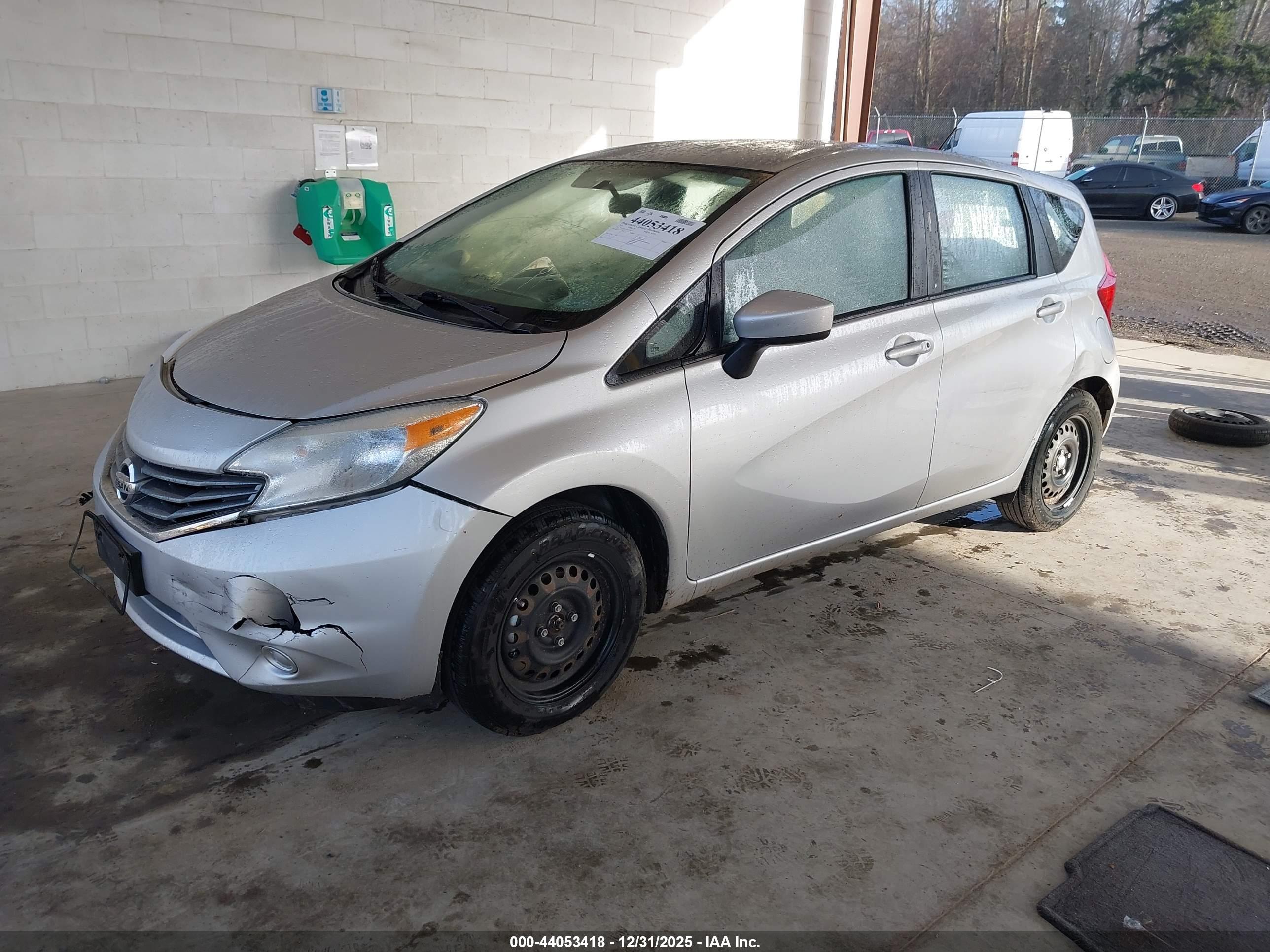 NISSAN VERSA image 2