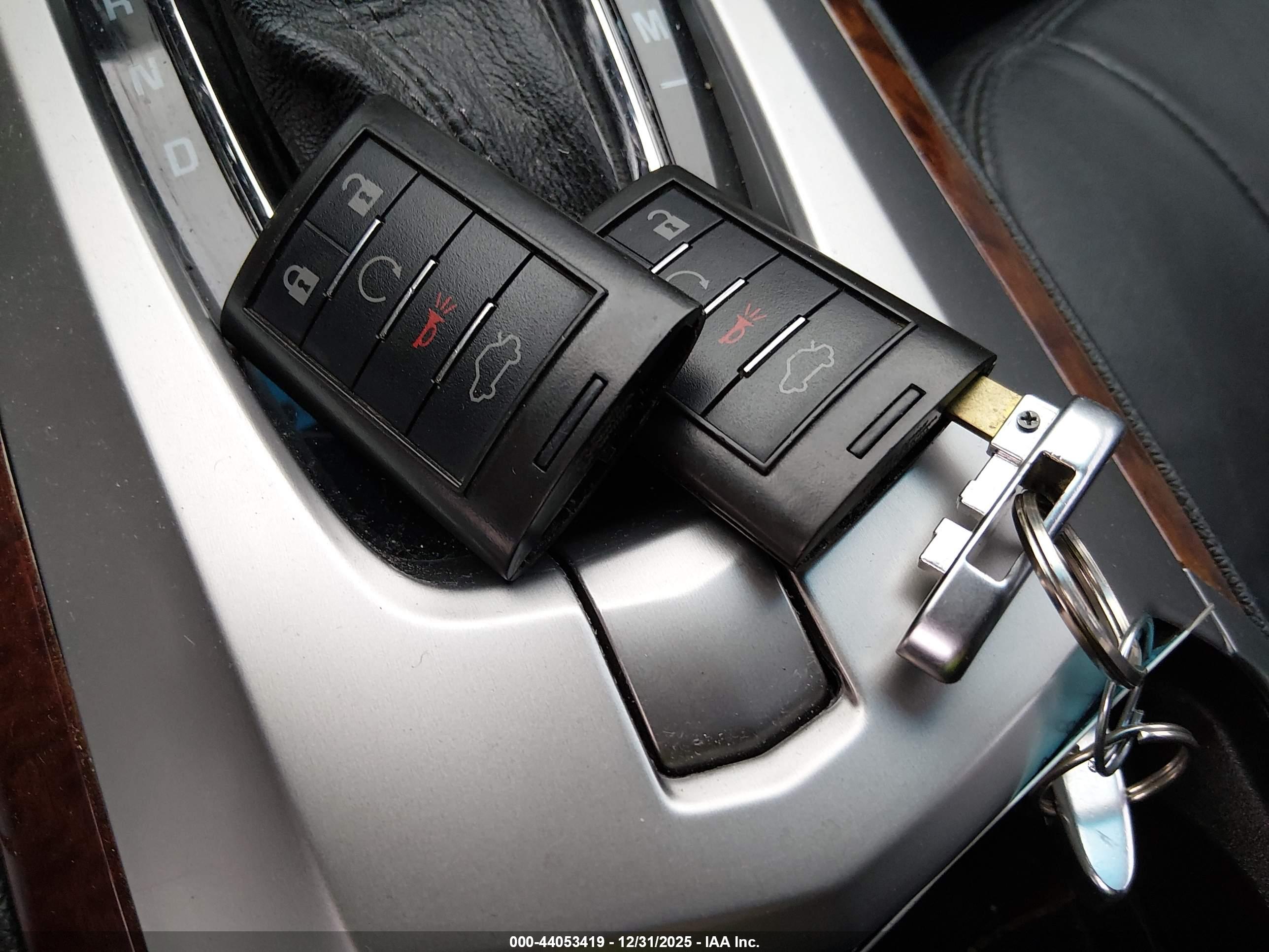 CADILLAC CTS image 11