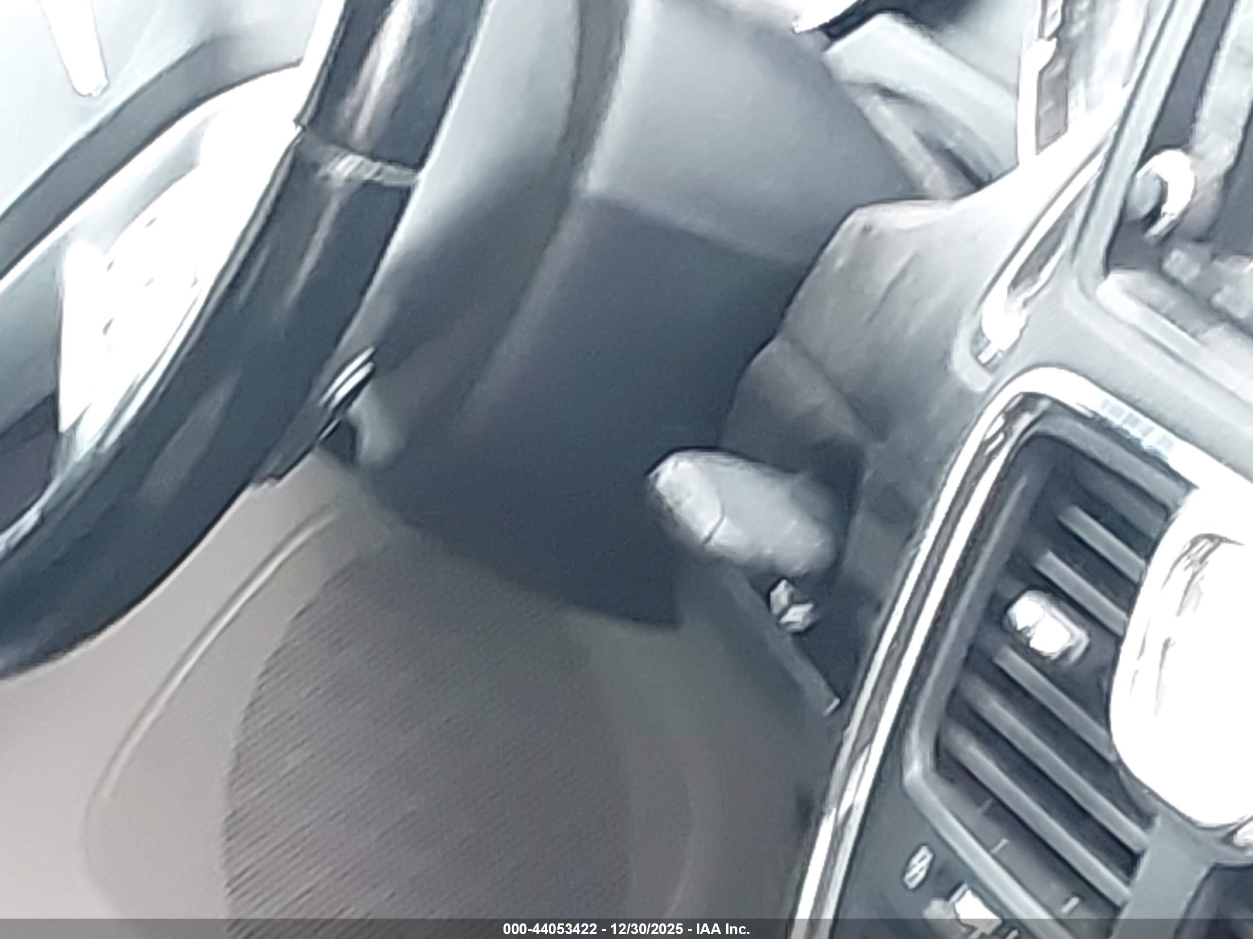 CHRYSLER TOWN image 11