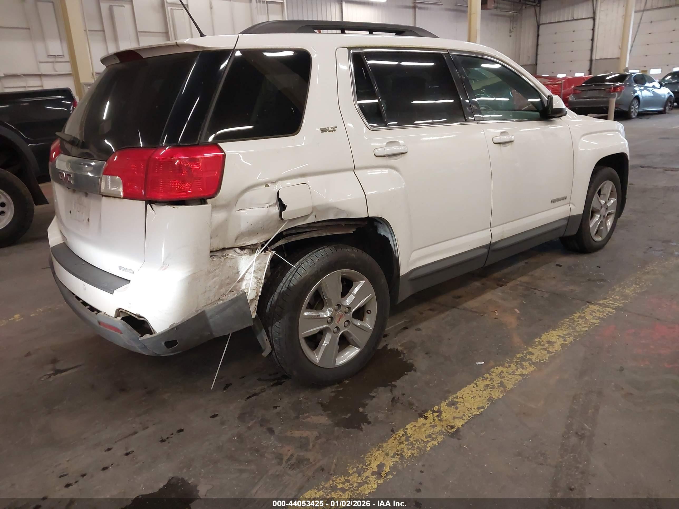 GMC TERRAIN image 4