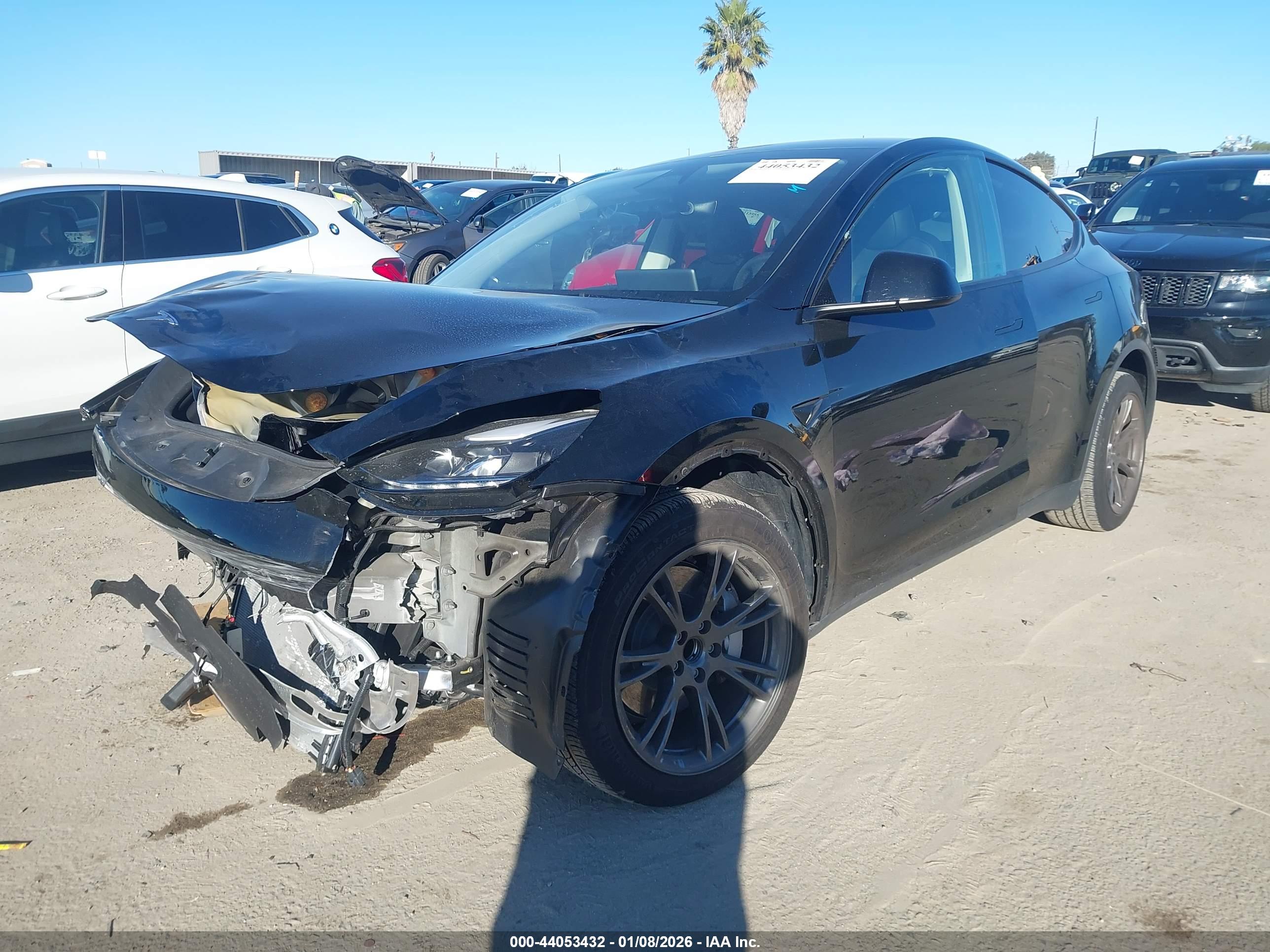 TESLA MODEL image 2