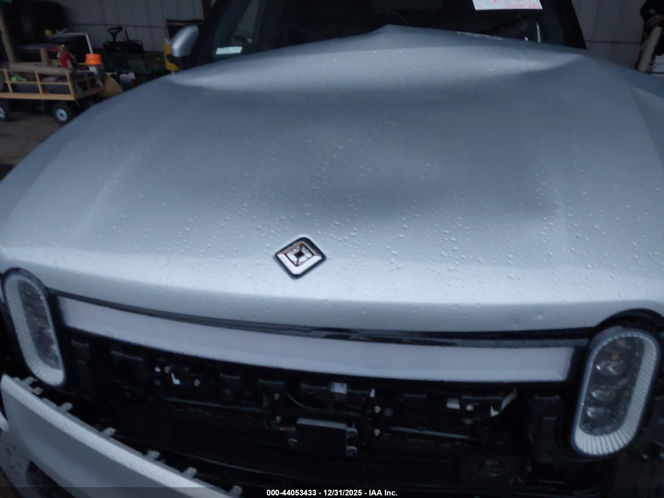 RIVIAN R1S image 10