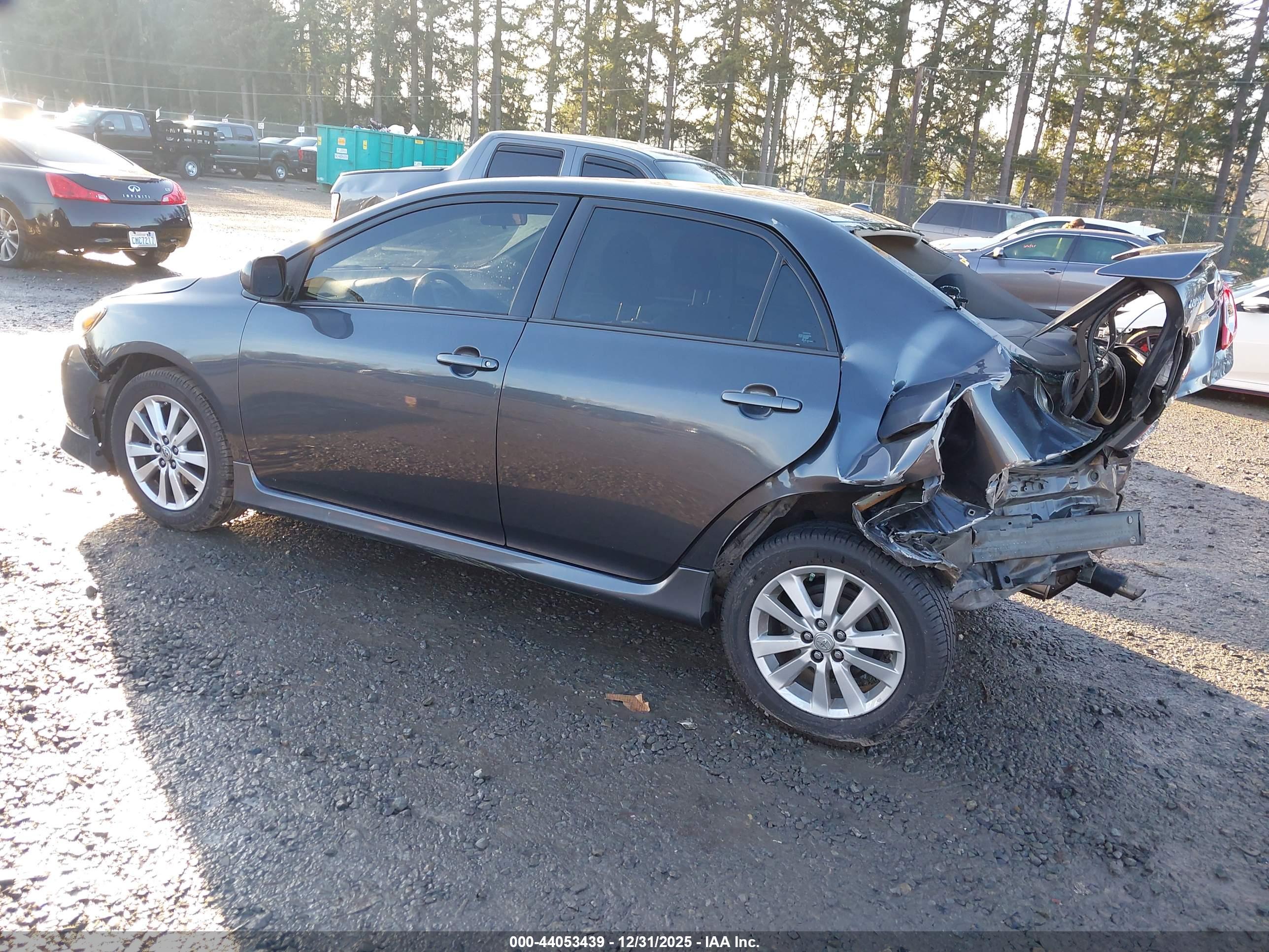 TOYOTA COROLLA image 3
