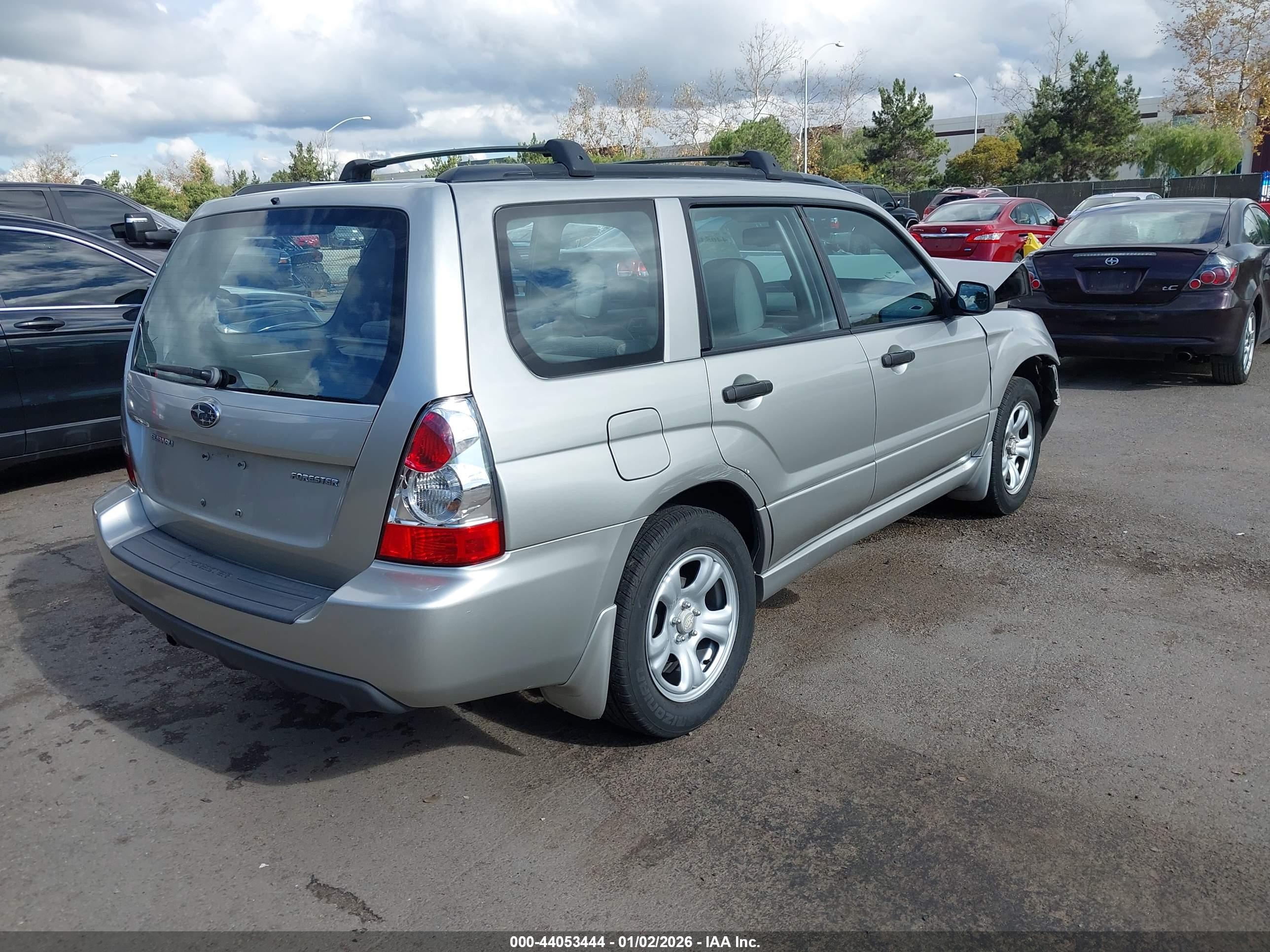 SUBARU FORESTER image 4