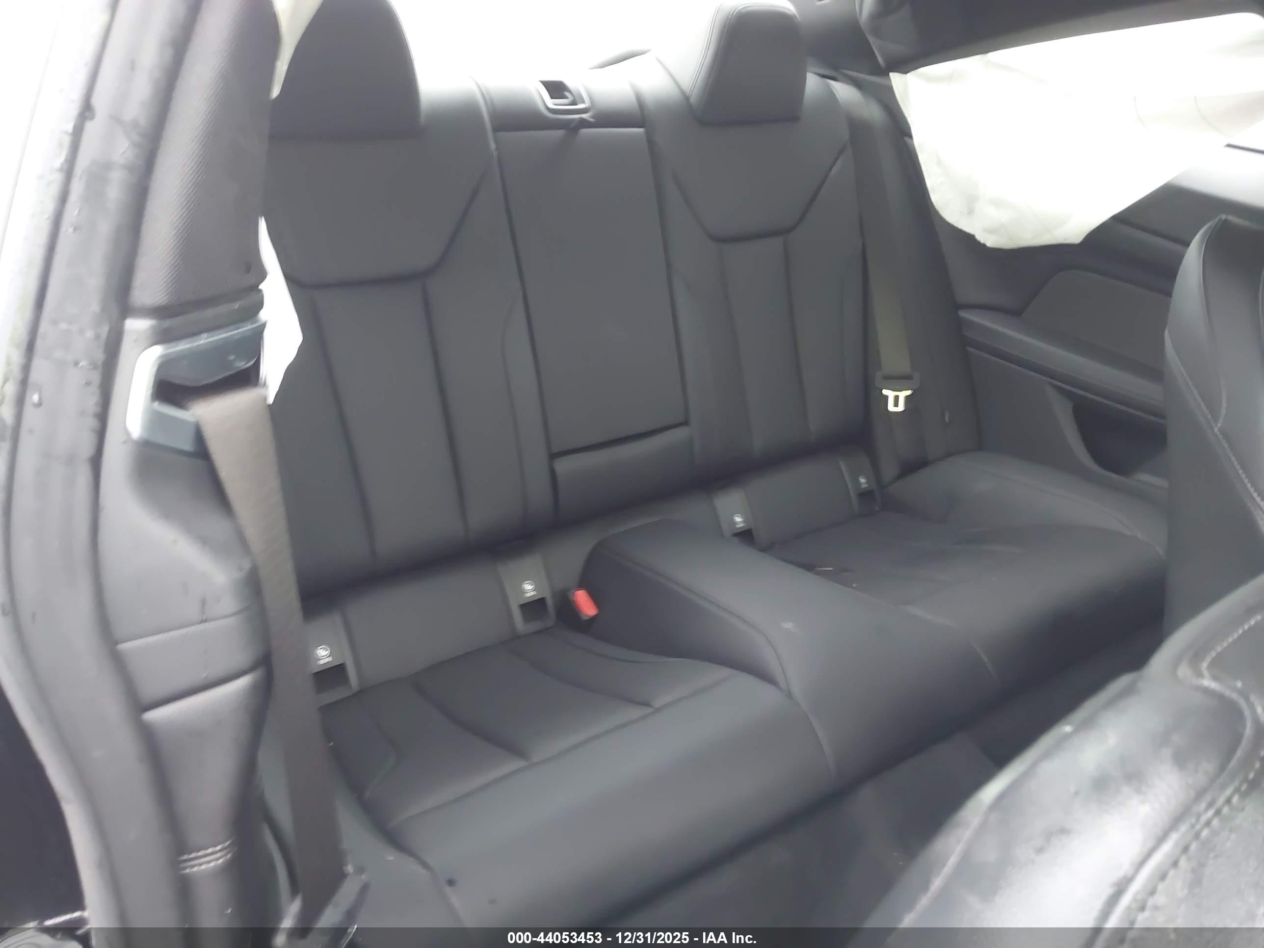 BMW M440I image 8