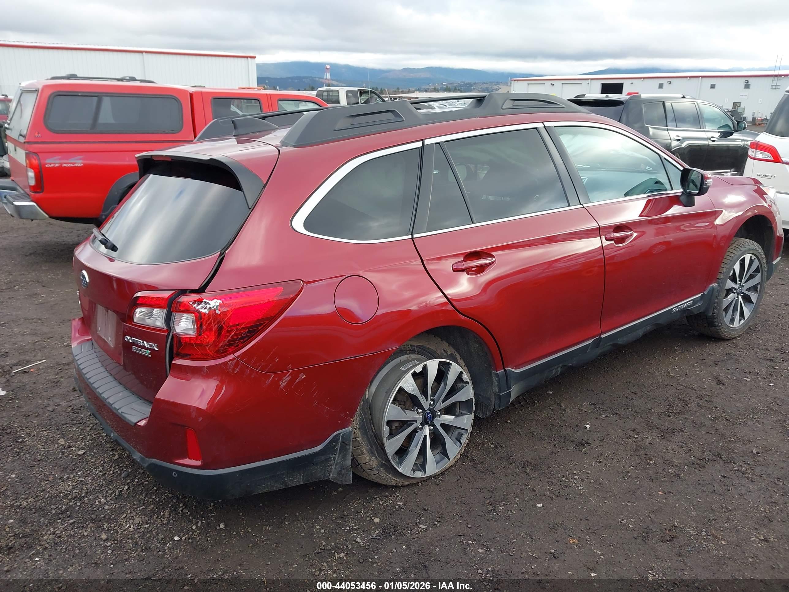 SUBARU OUTBACK image 4