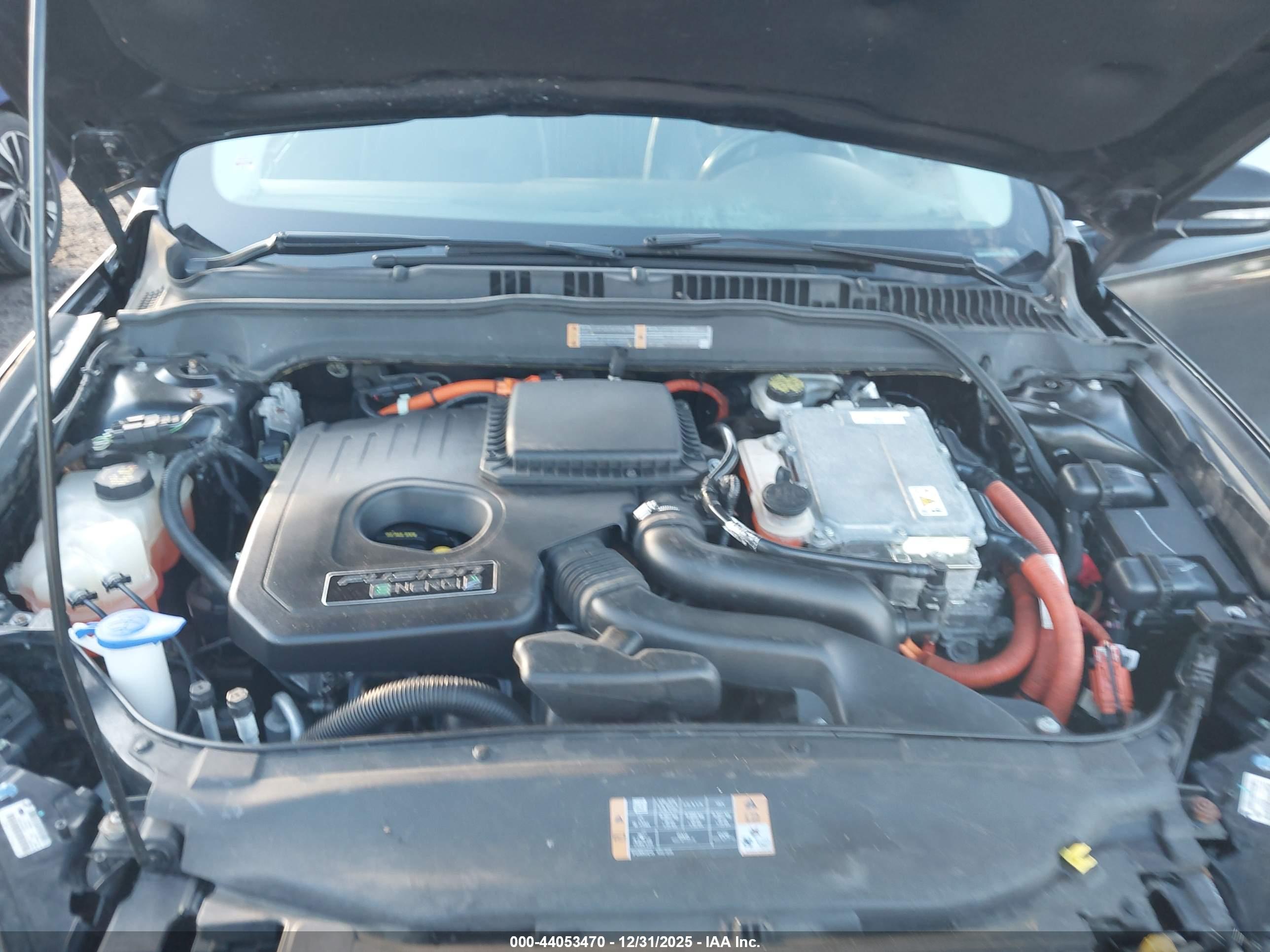 FORD FUSION image 10