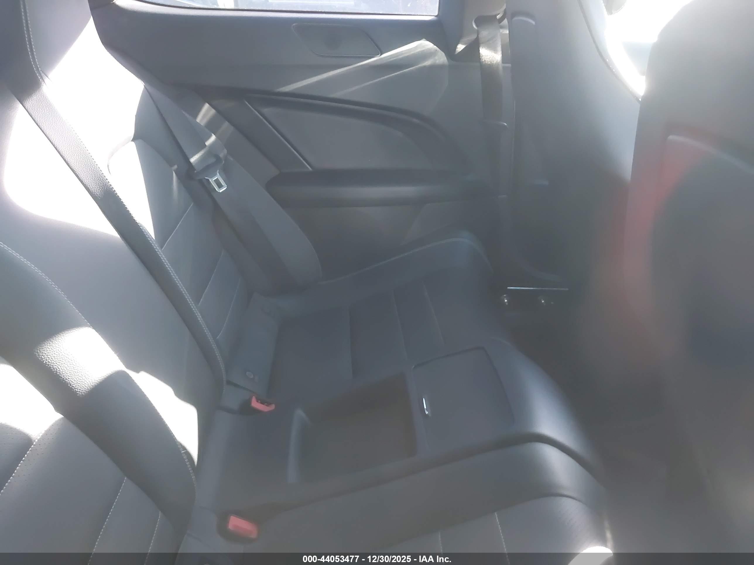 MERCEDES-BENZ C image 8