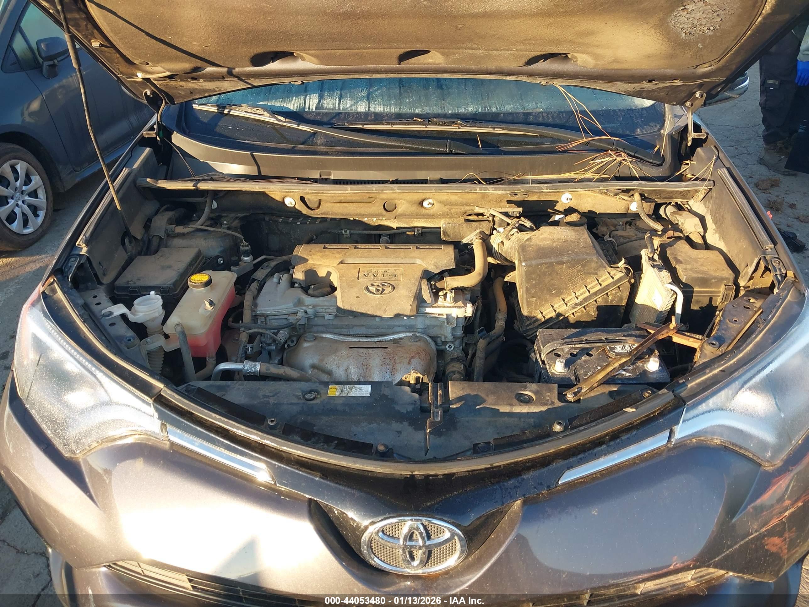 TOYOTA RAV4 image 10