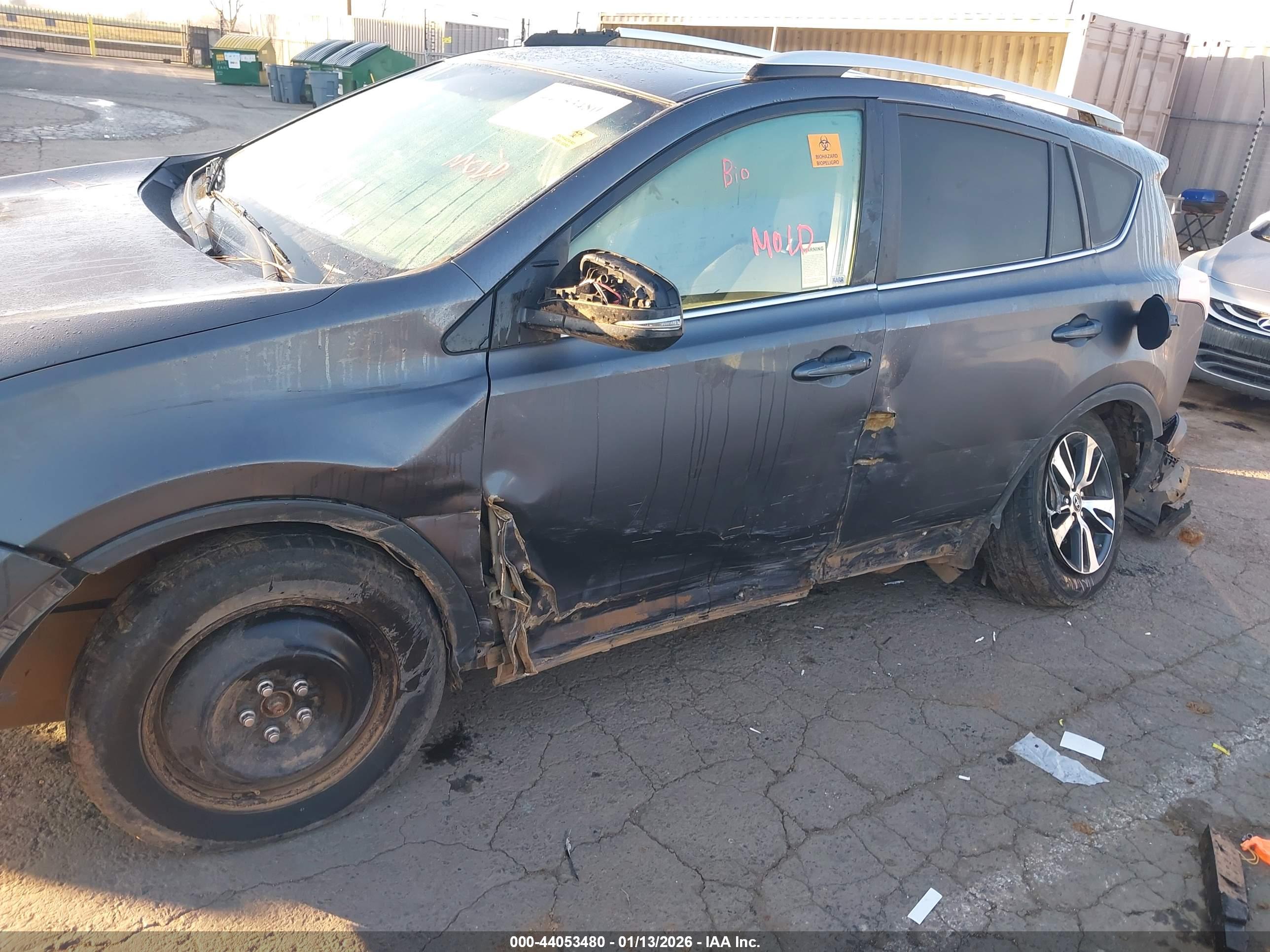 TOYOTA RAV4 image 6