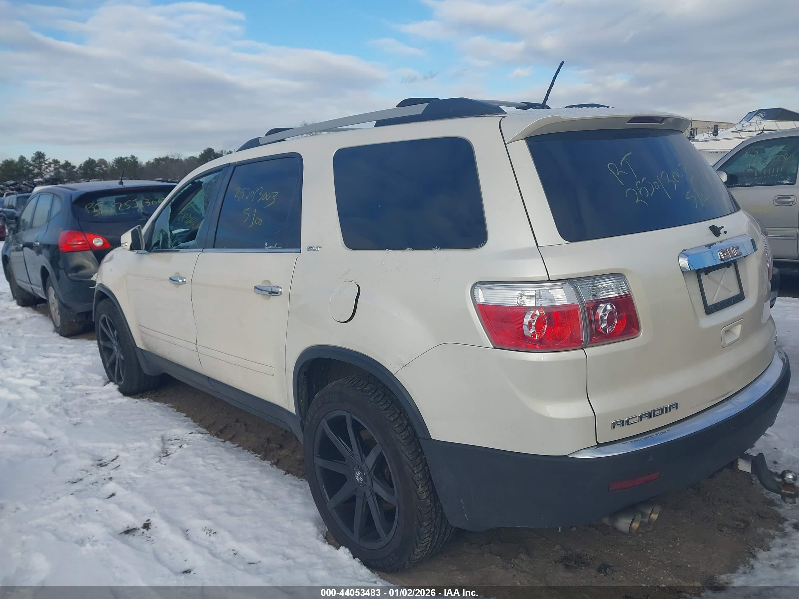GMC ACADIA image 3