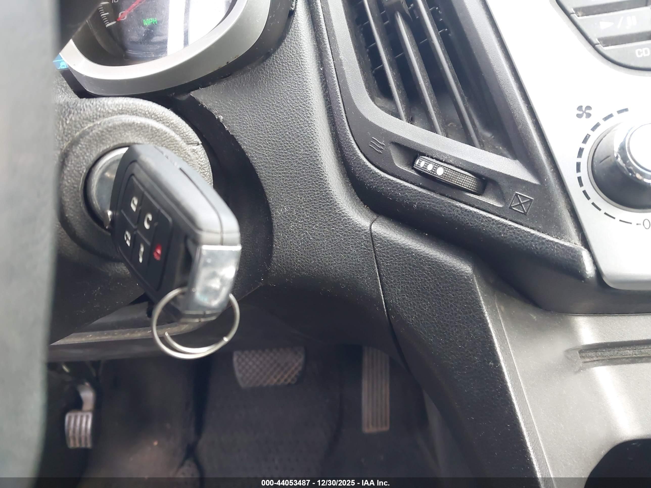 CHEVROLET EQUINOX image 11