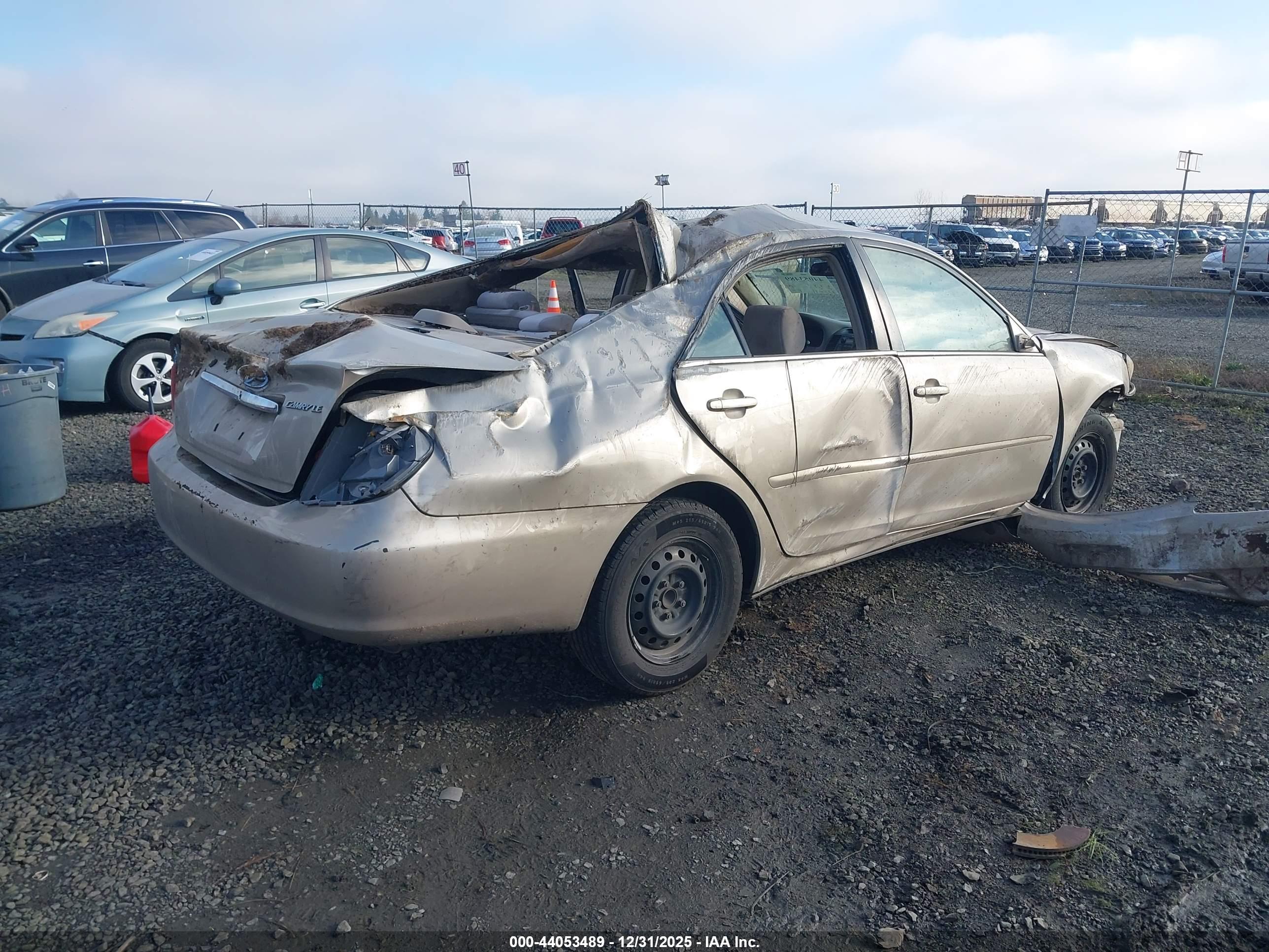 TOYOTA CAMRY image 4