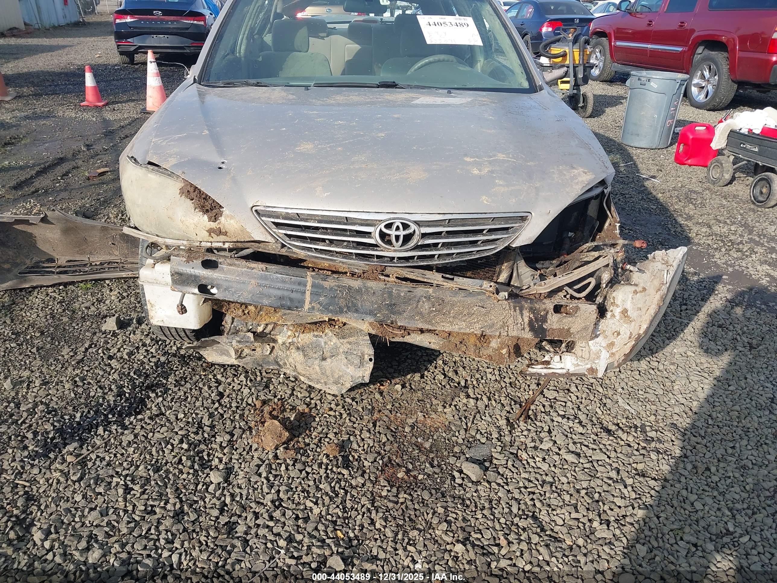 TOYOTA CAMRY image 6