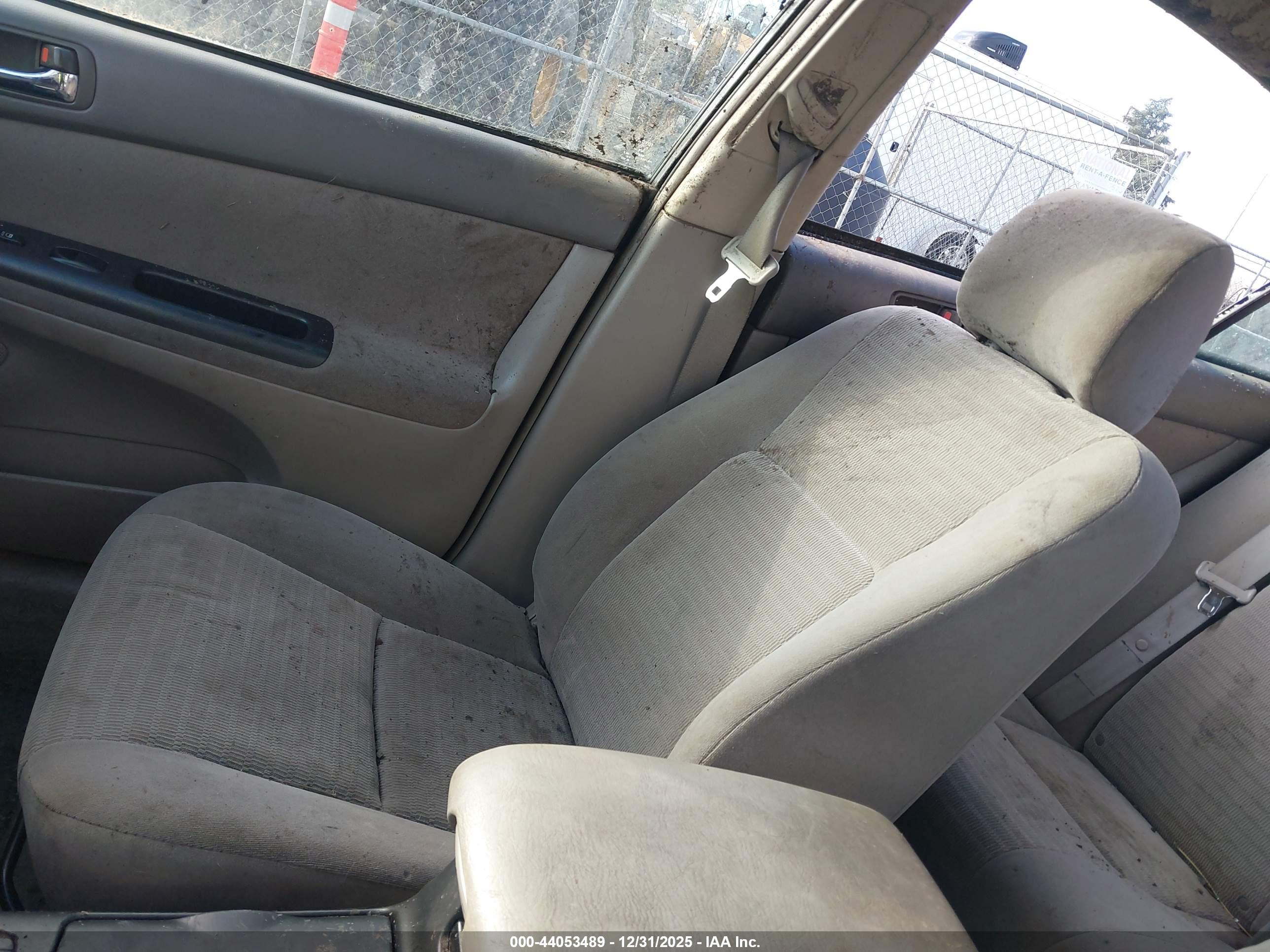 TOYOTA CAMRY image 8
