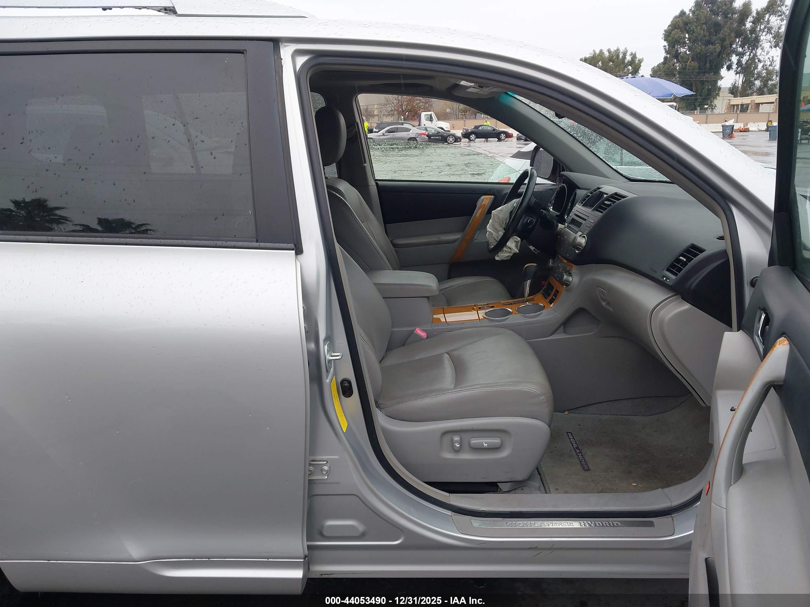 TOYOTA HIGHLANDER image 5