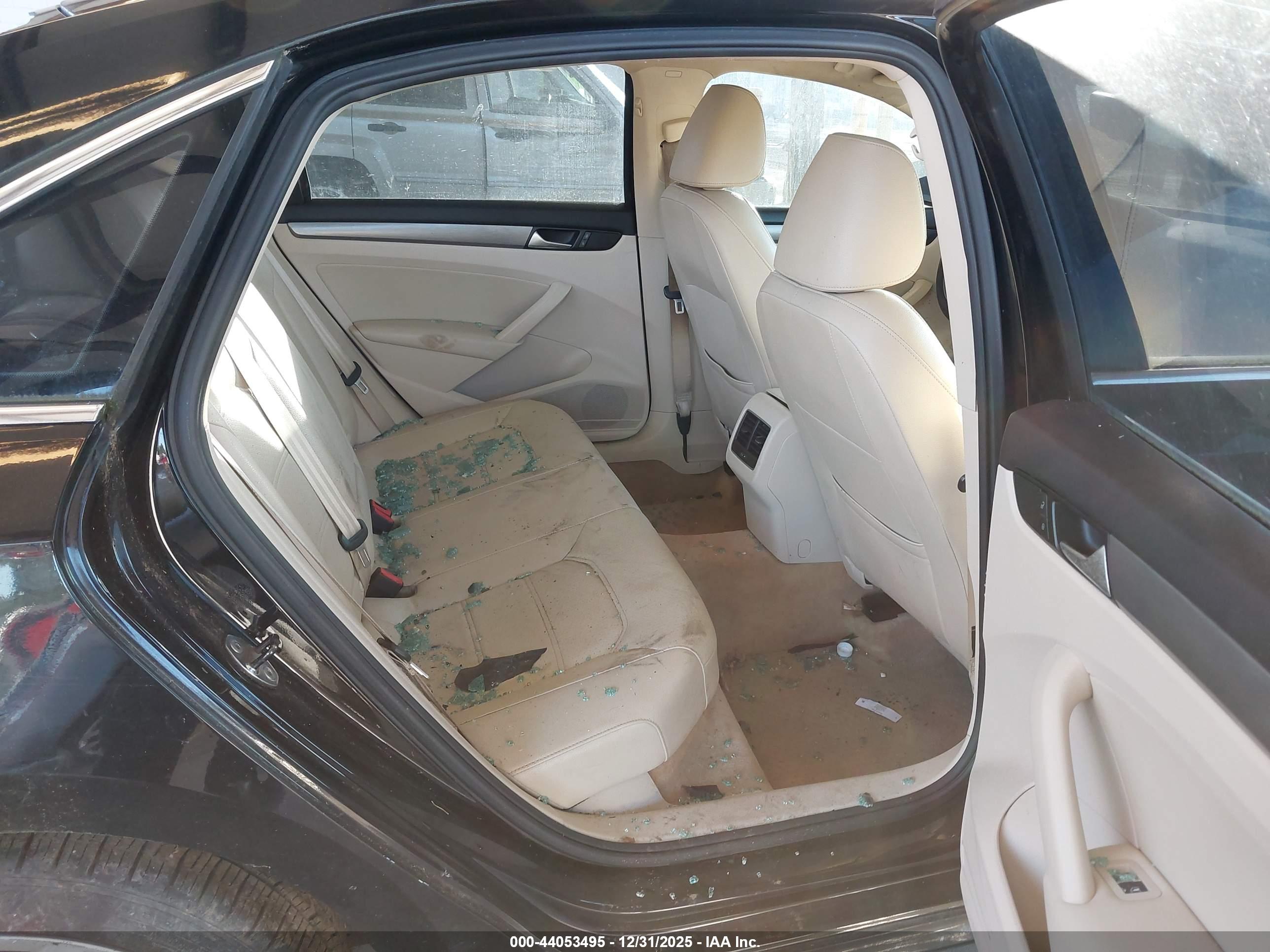 VOLKSWAGEN PASSAT image 8