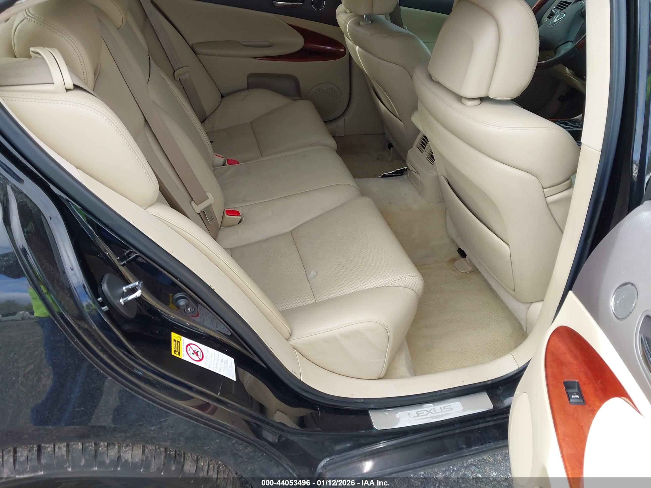 LEXUS GS image 8