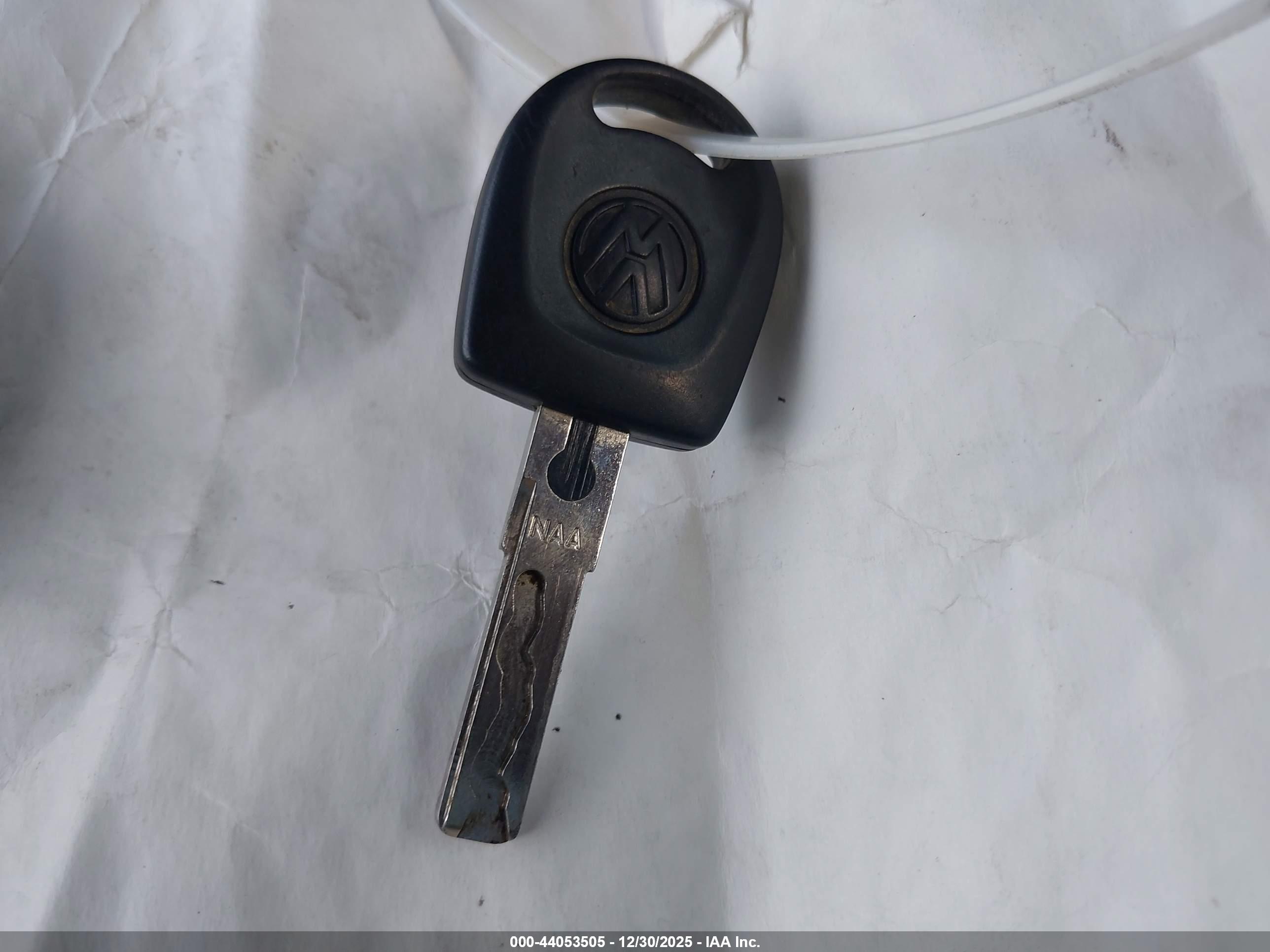 VOLKSWAGEN PASSAT image 11