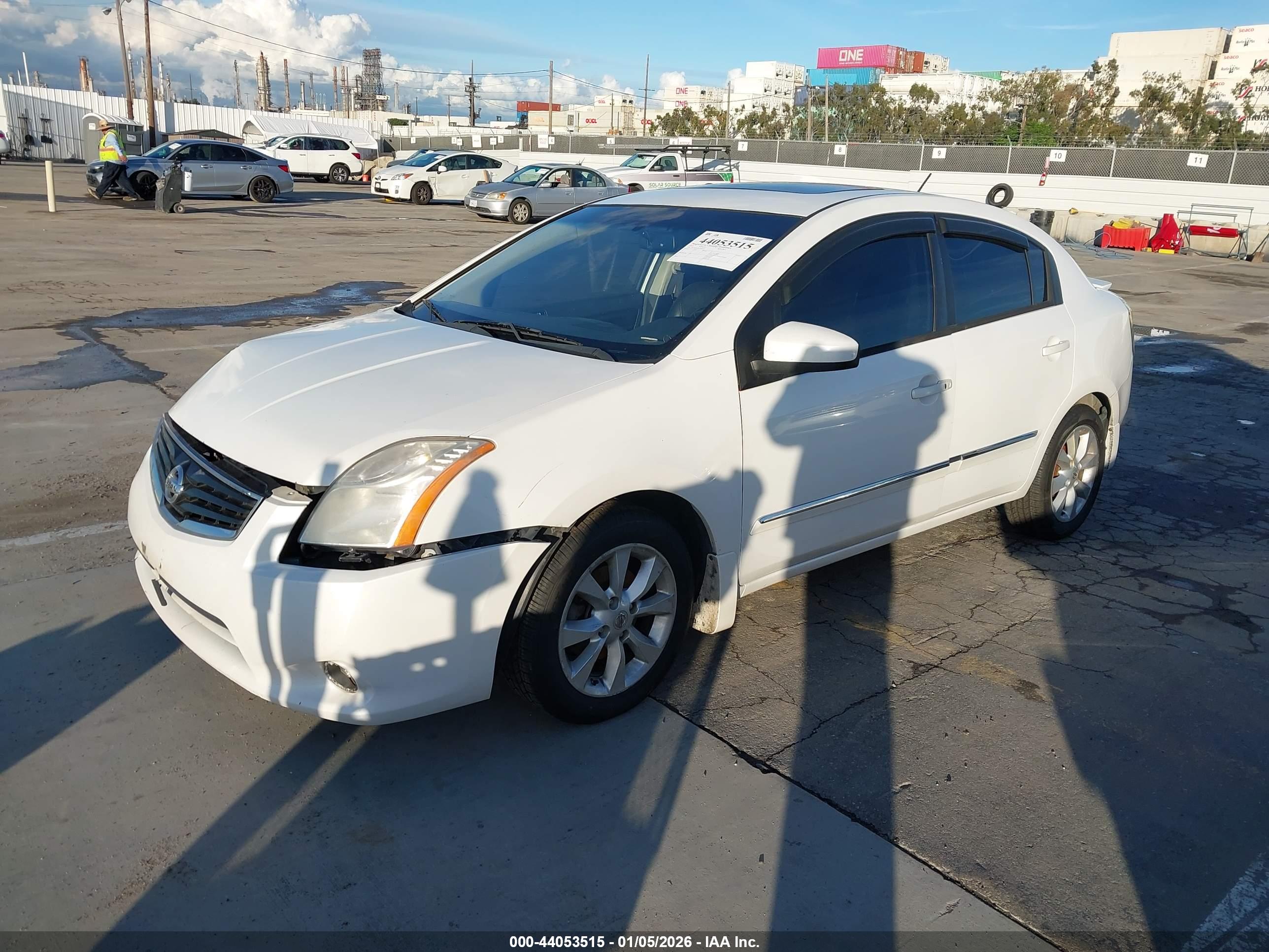 NISSAN SENTRA image 2