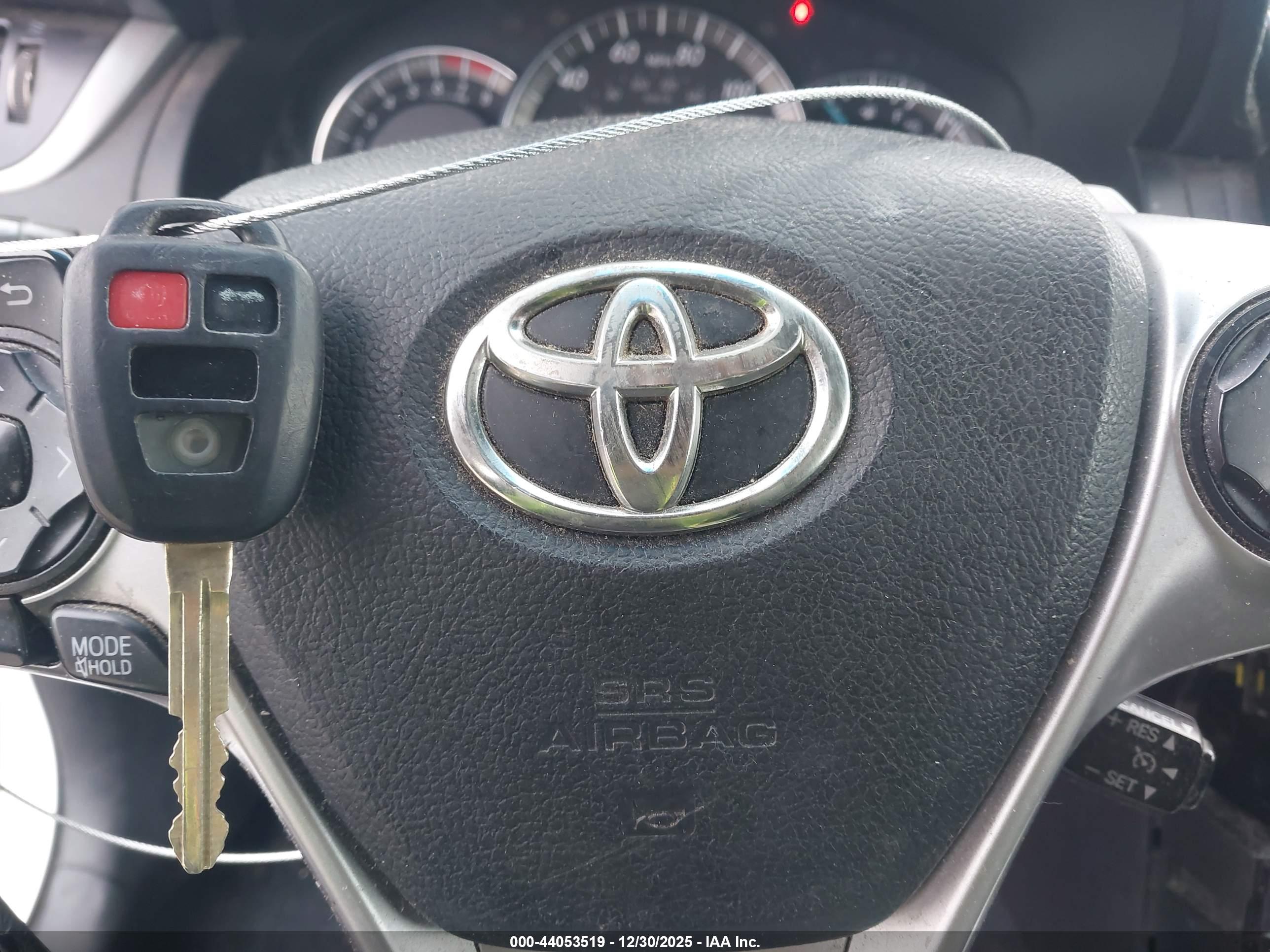 TOYOTA CAMRY image 11