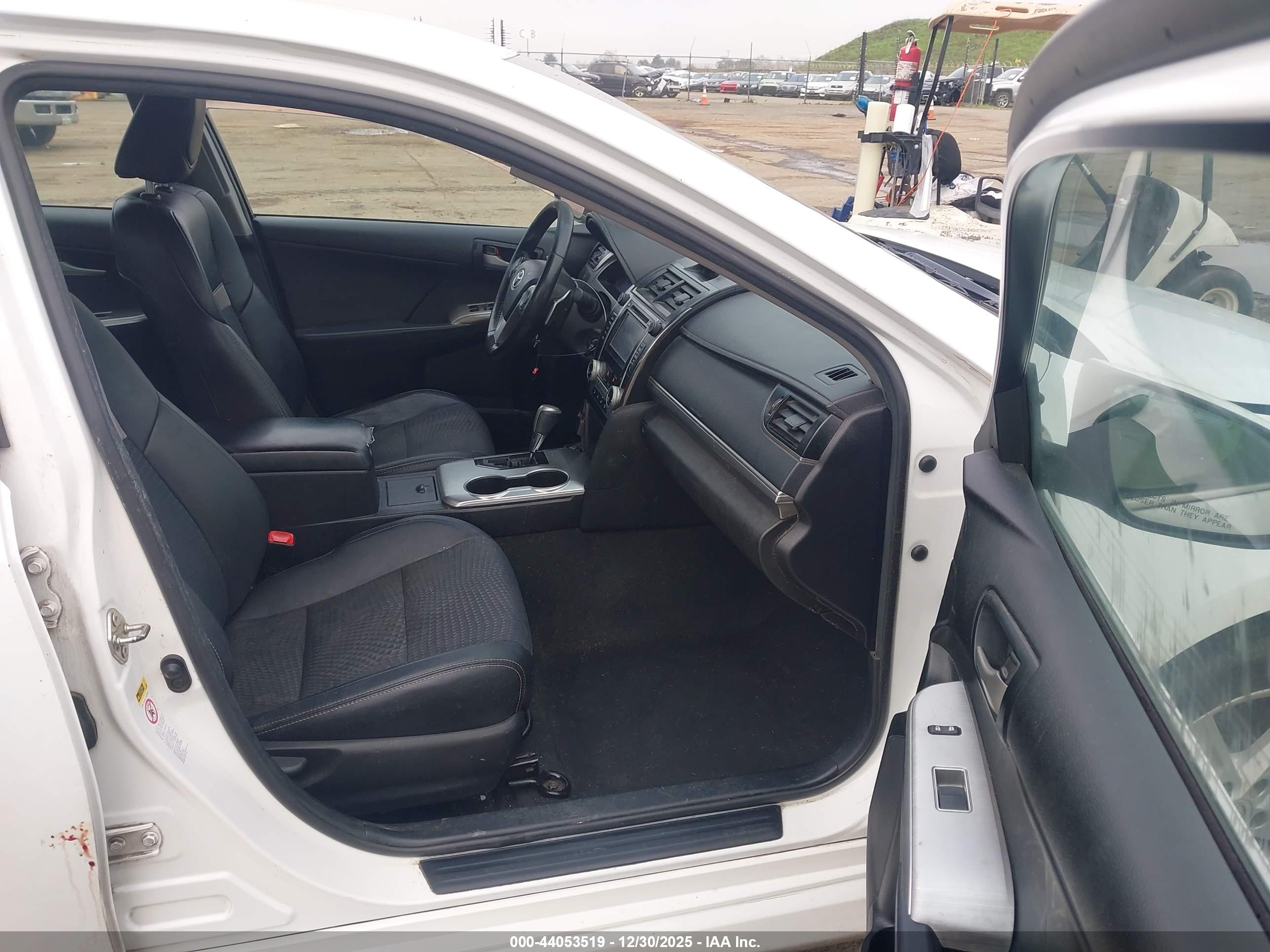 TOYOTA CAMRY image 5