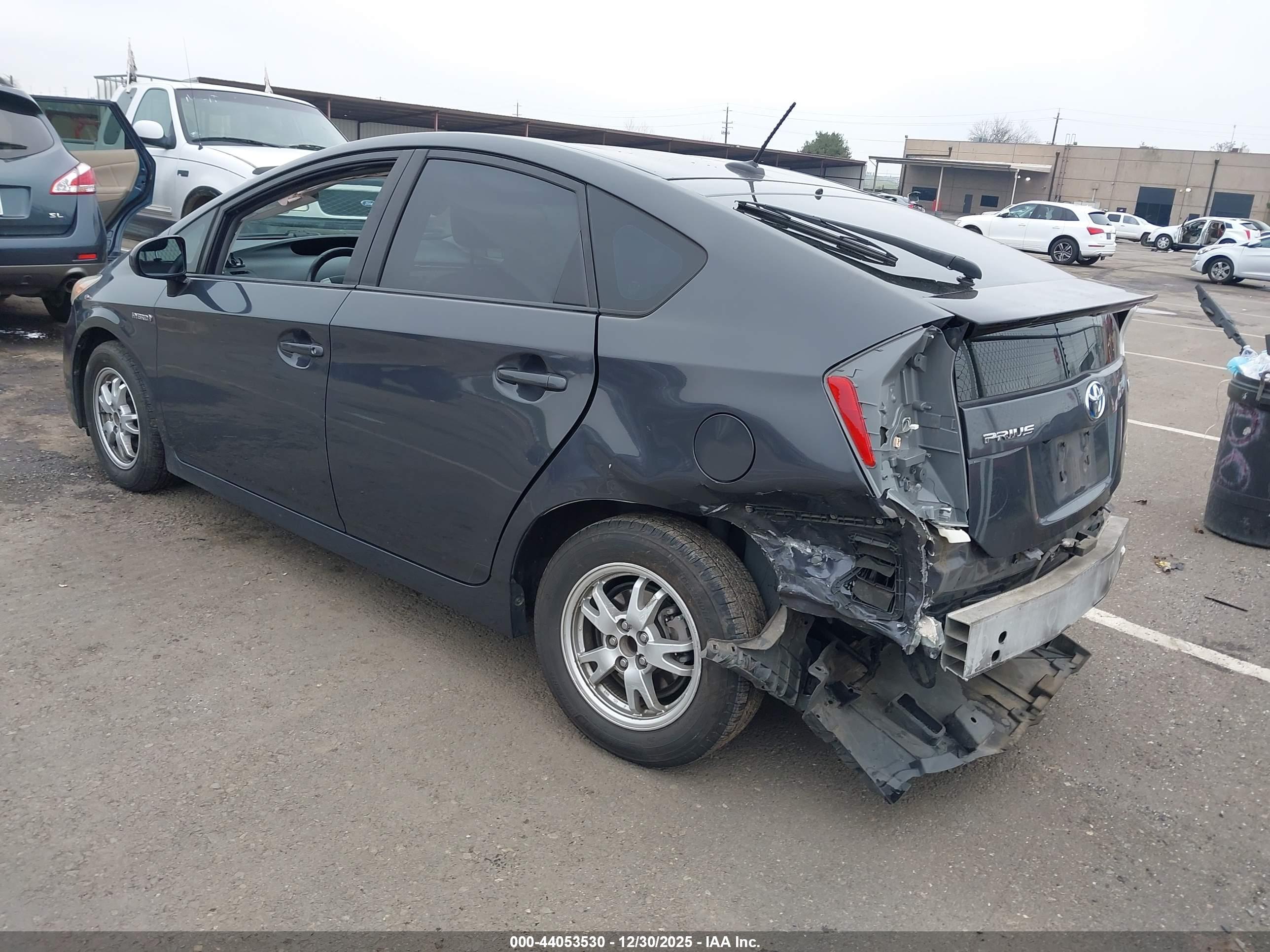 TOYOTA PRIUS image 3