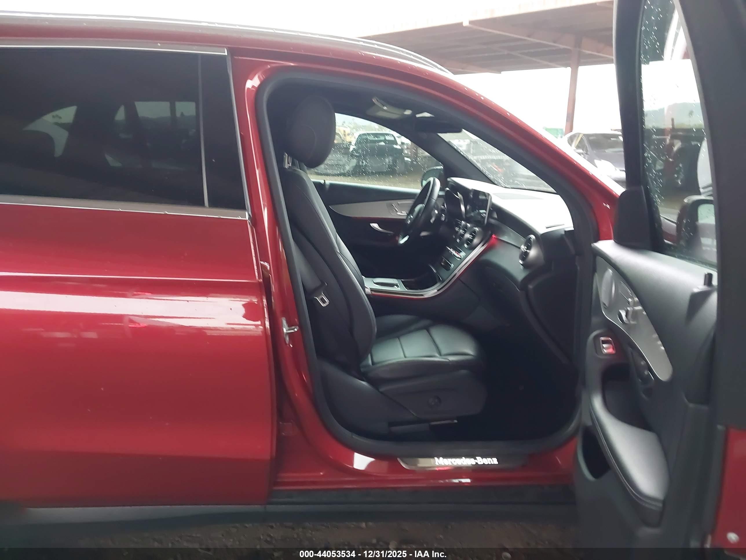 MERCEDES-BENZ GLC image 5