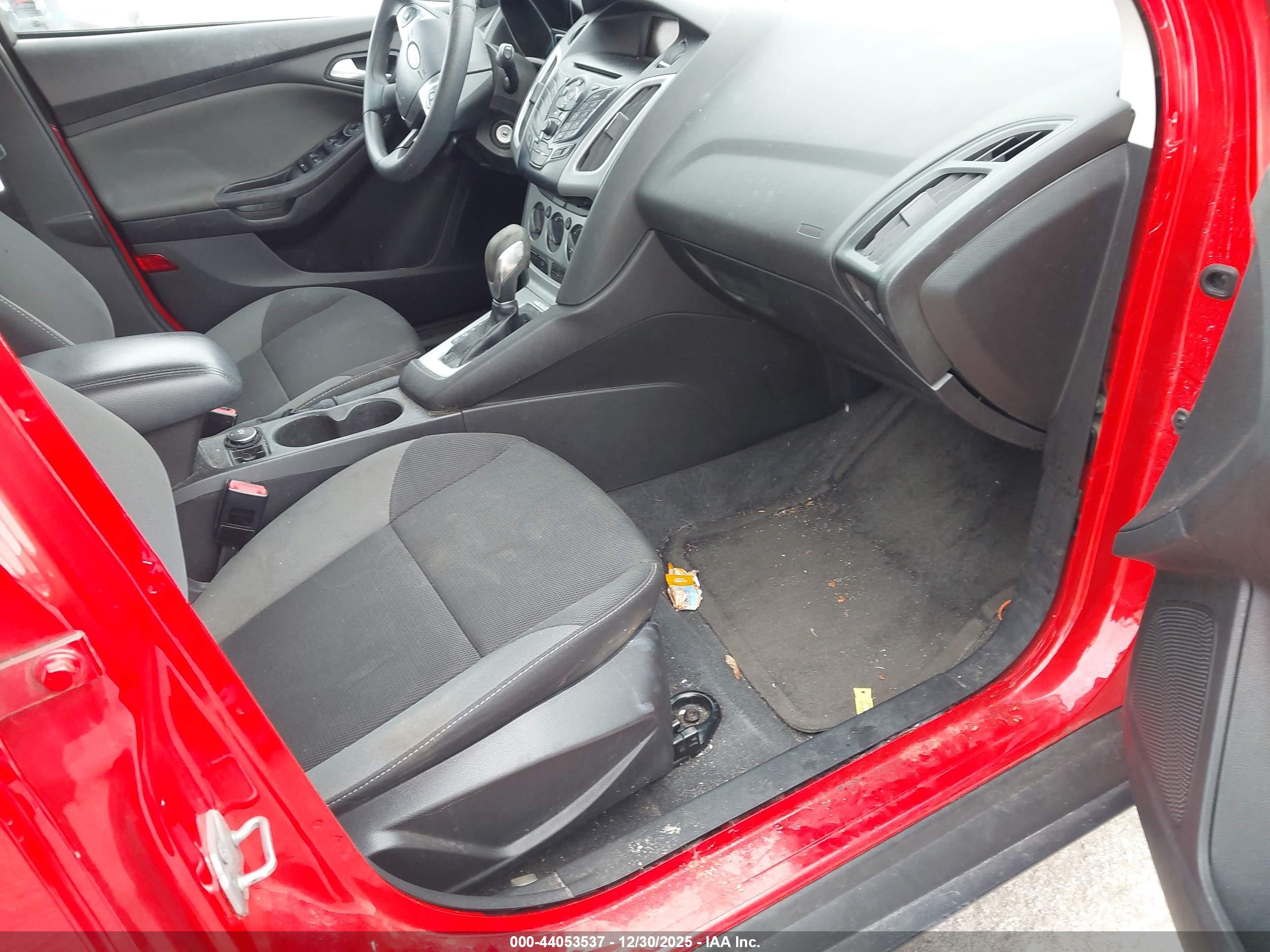 FORD FOCUS image 5