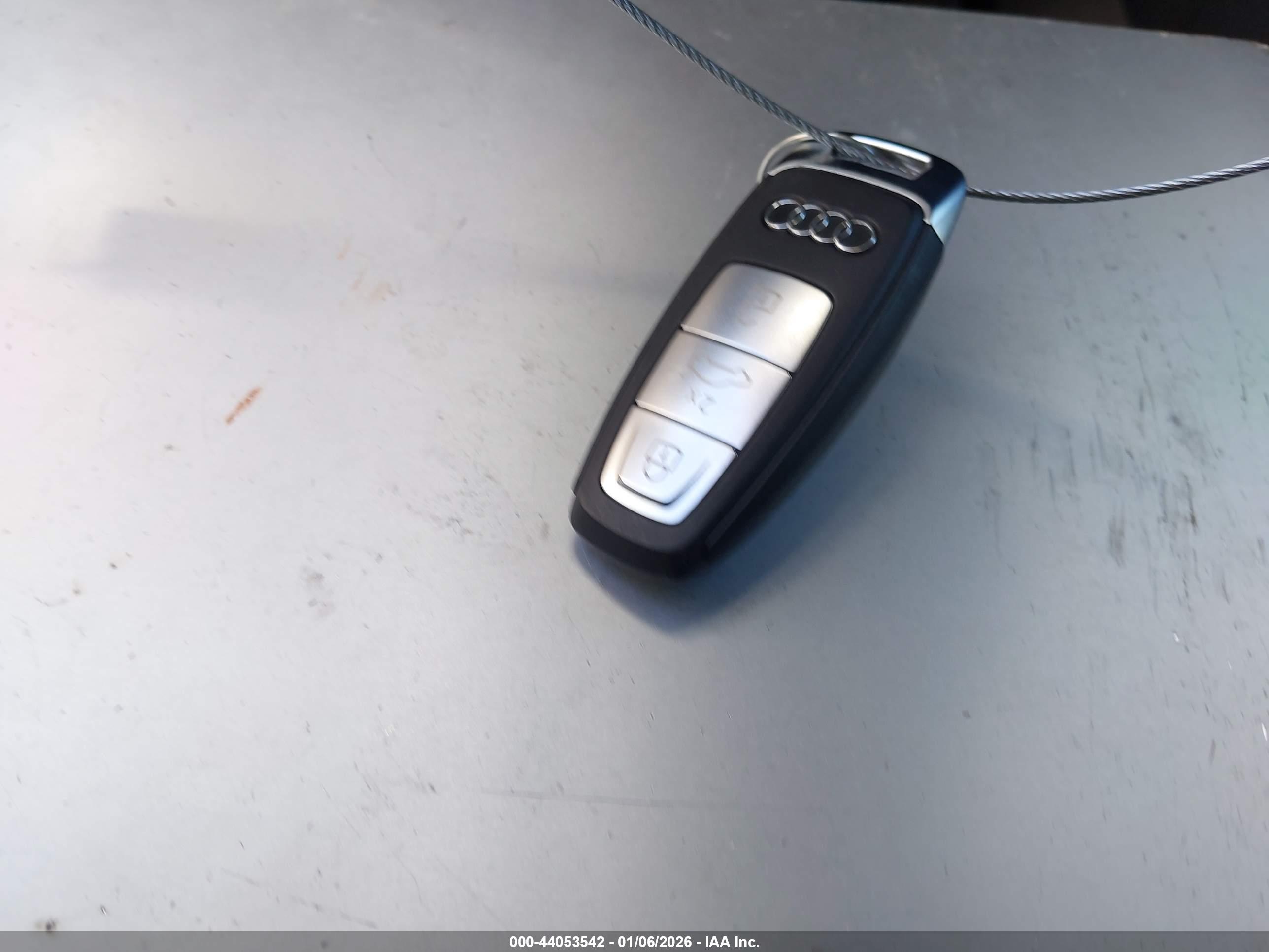 AUDI A6 image 11