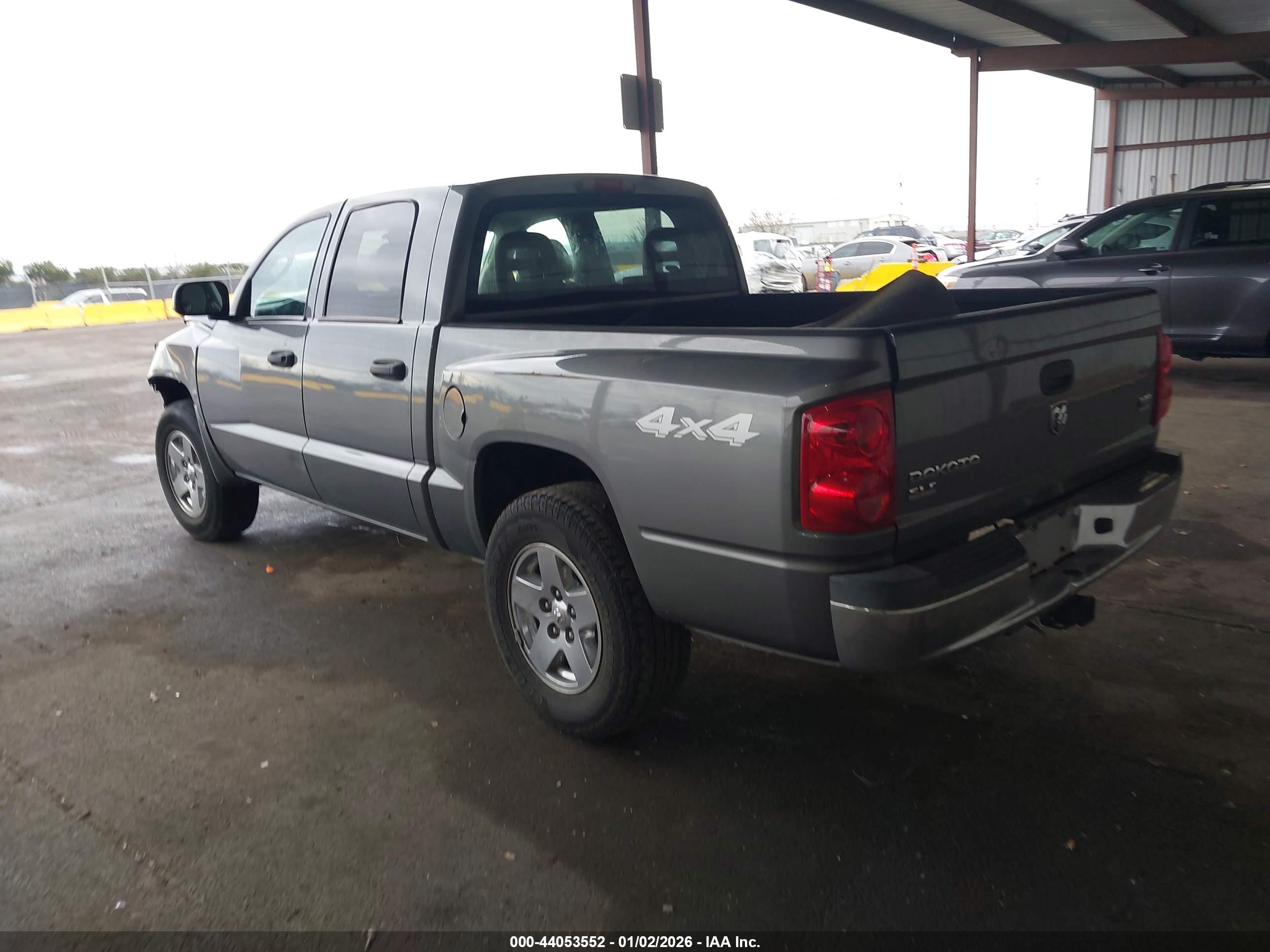 DODGE DAKOTA image 3