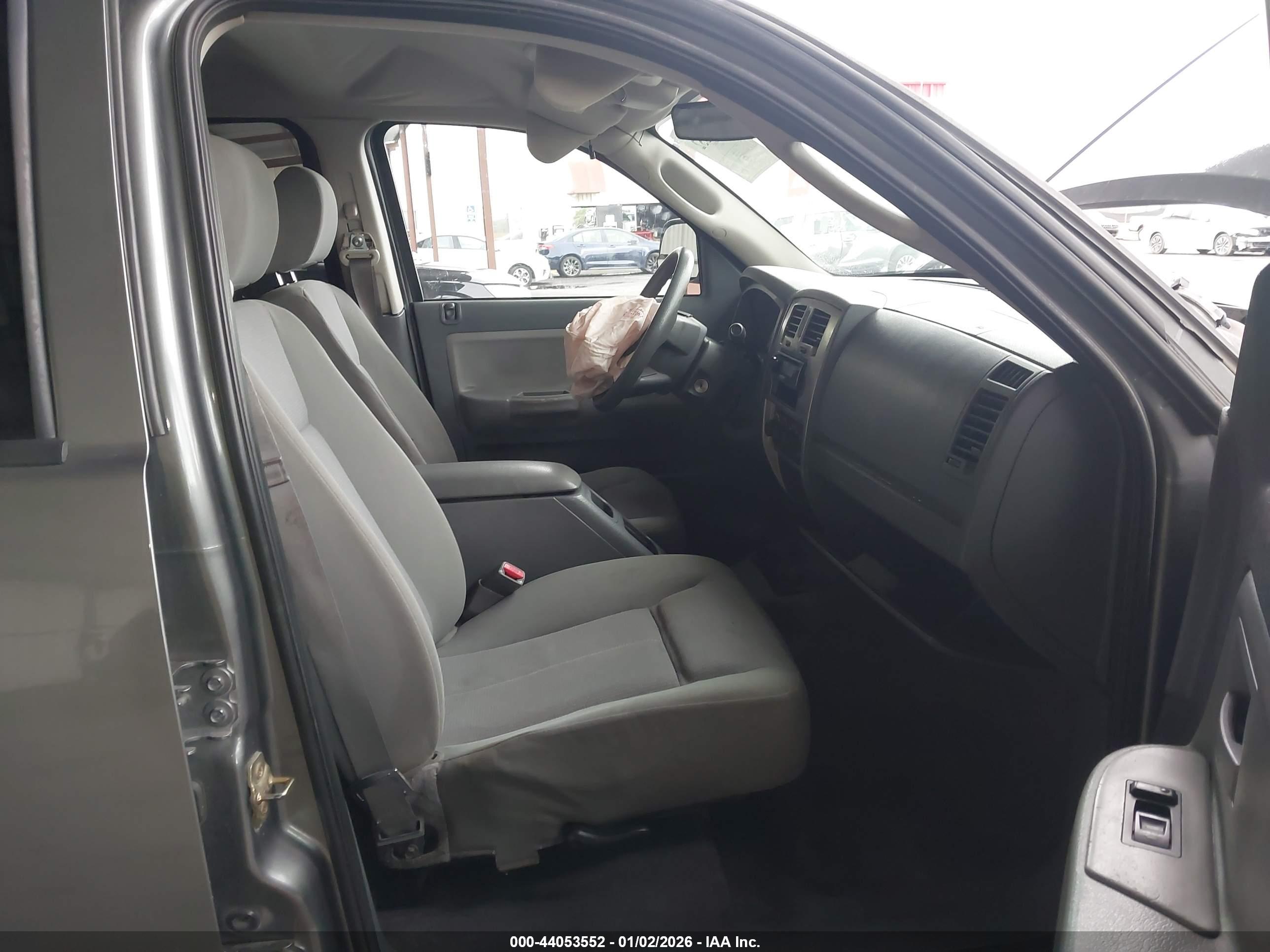 DODGE DAKOTA image 5