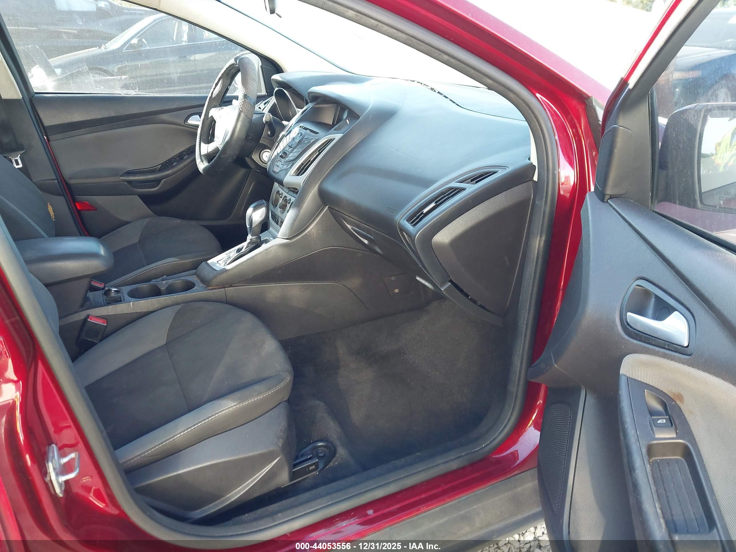 FORD FOCUS image 5