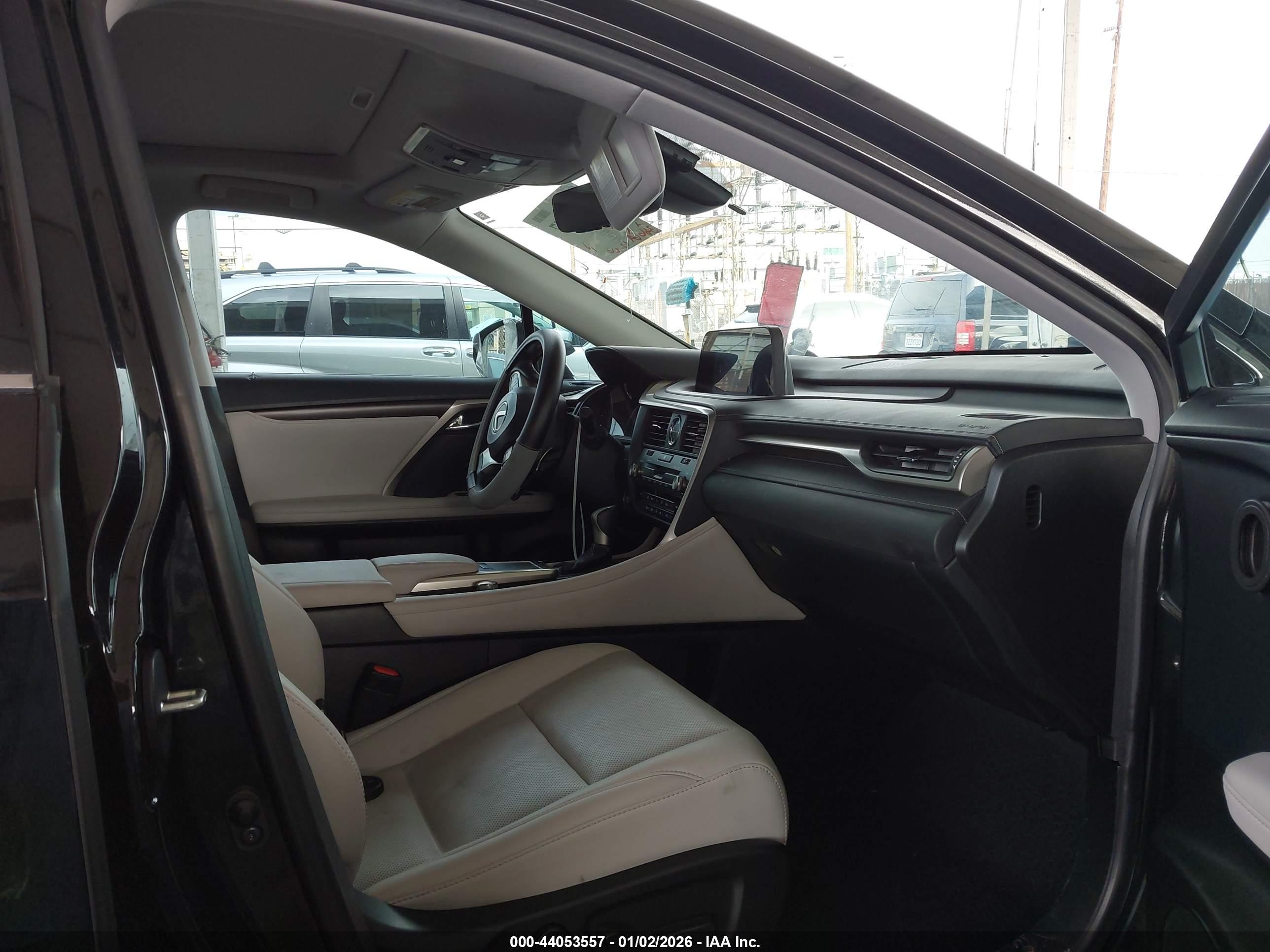LEXUS RX image 5