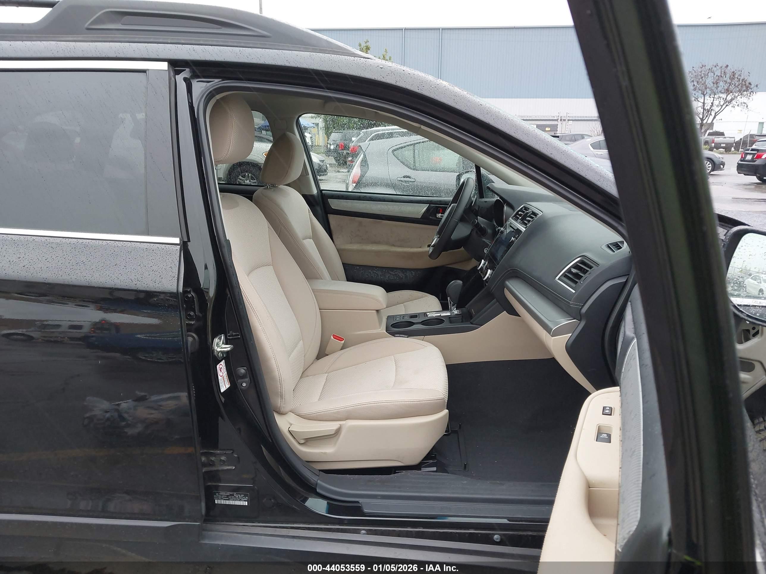 SUBARU OUTBACK image 5