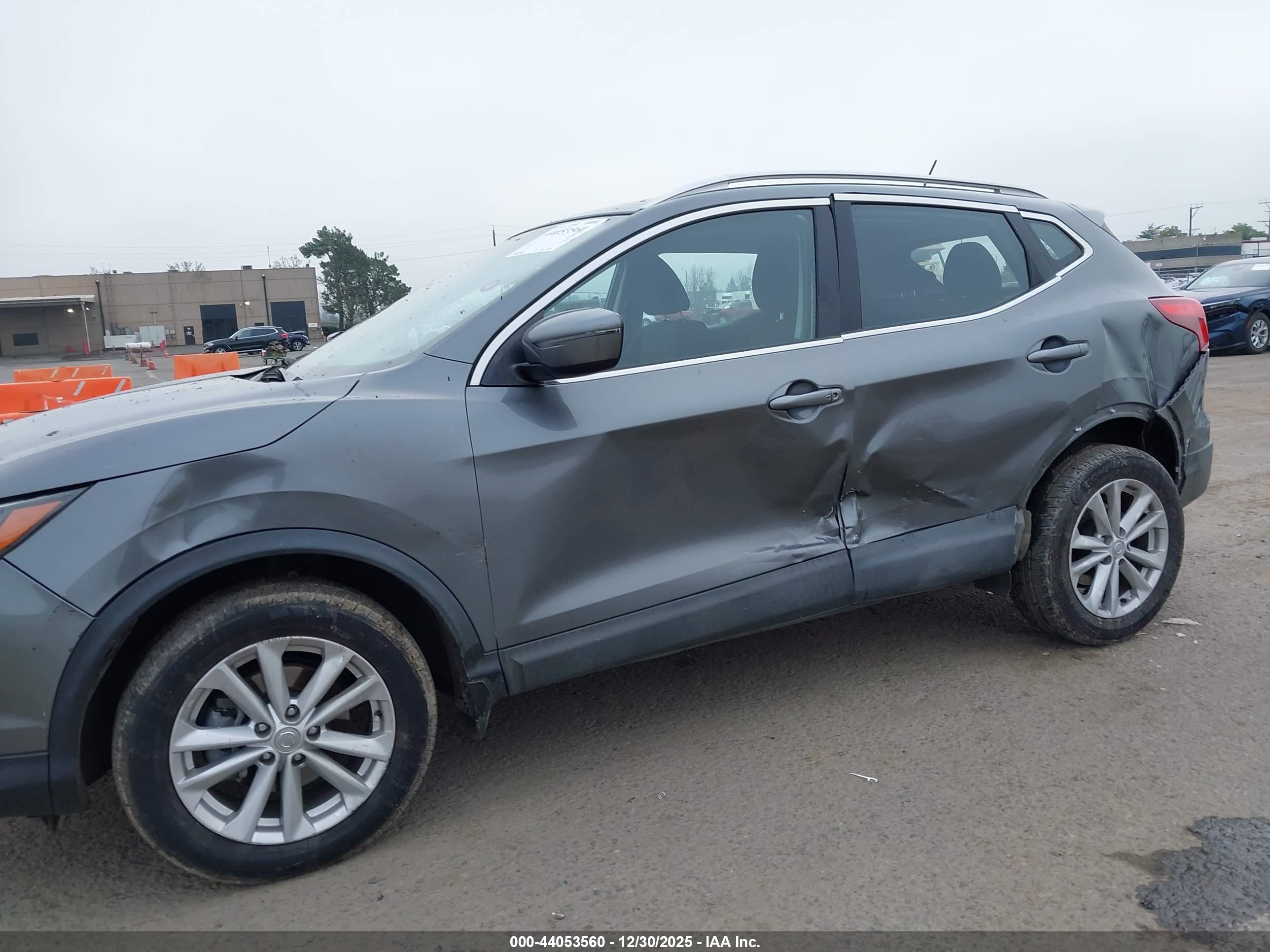 NISSAN ROGUE image 6